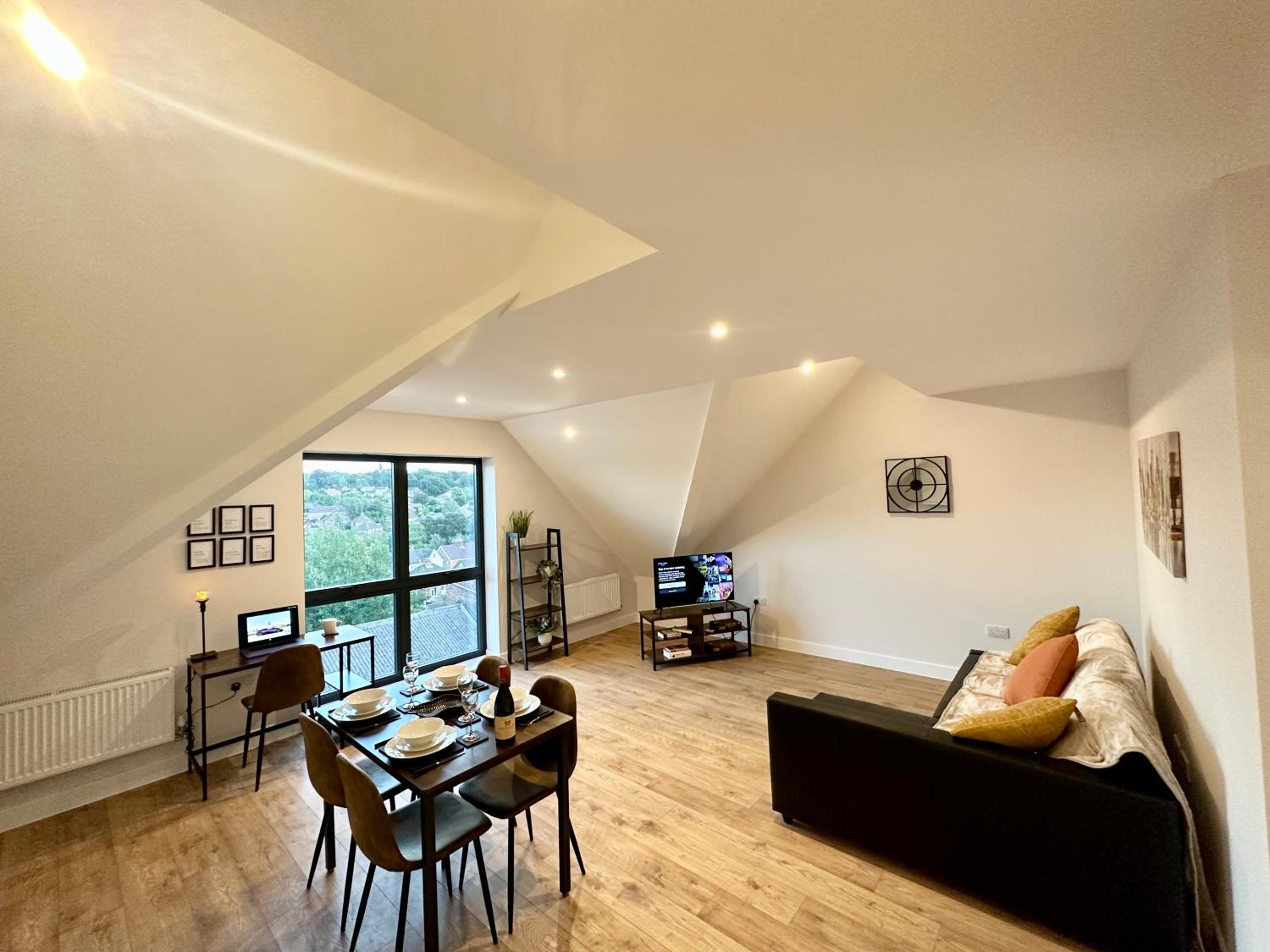 Chic and Airy Apartment view 3