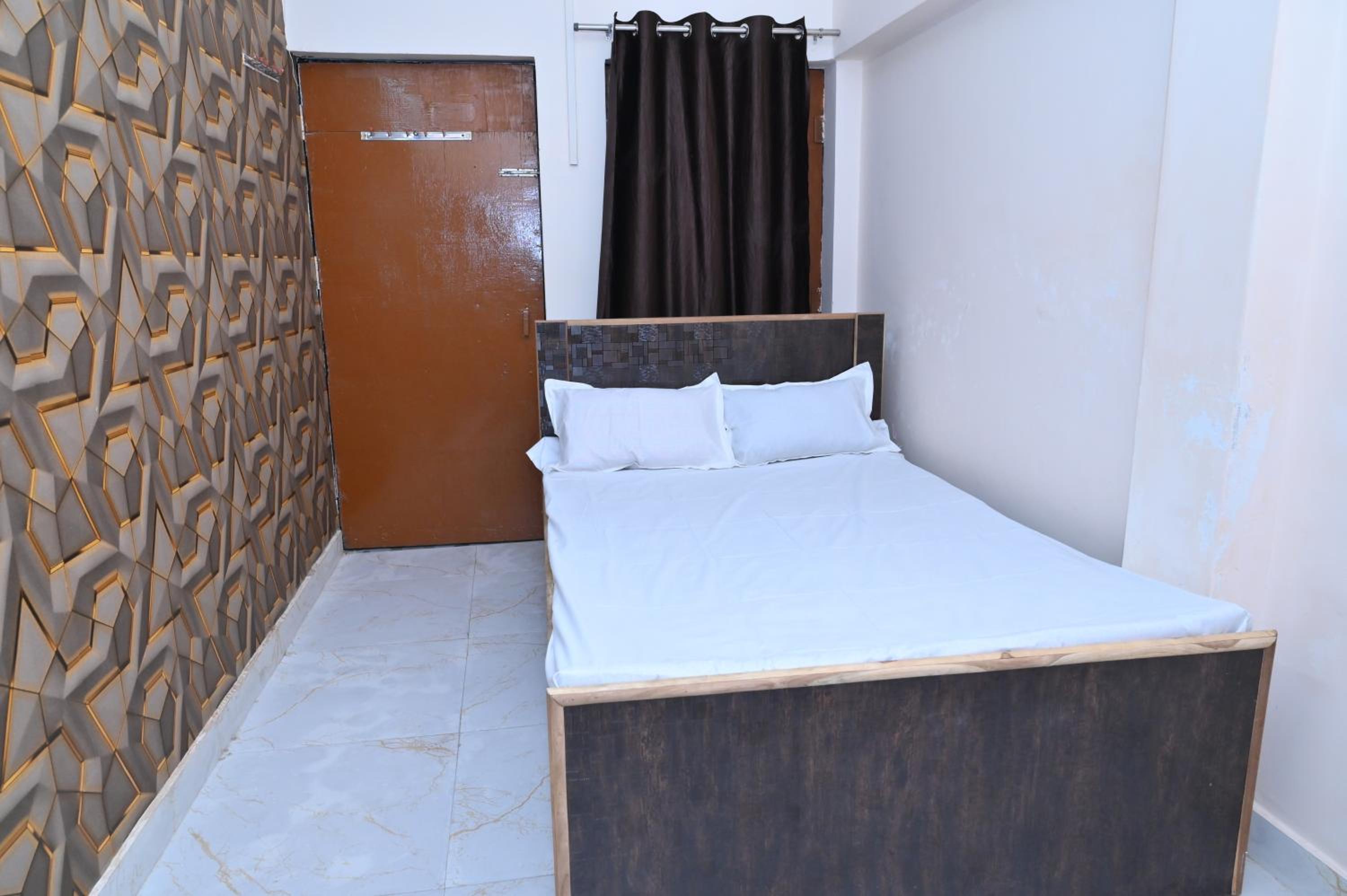 Privyrooms