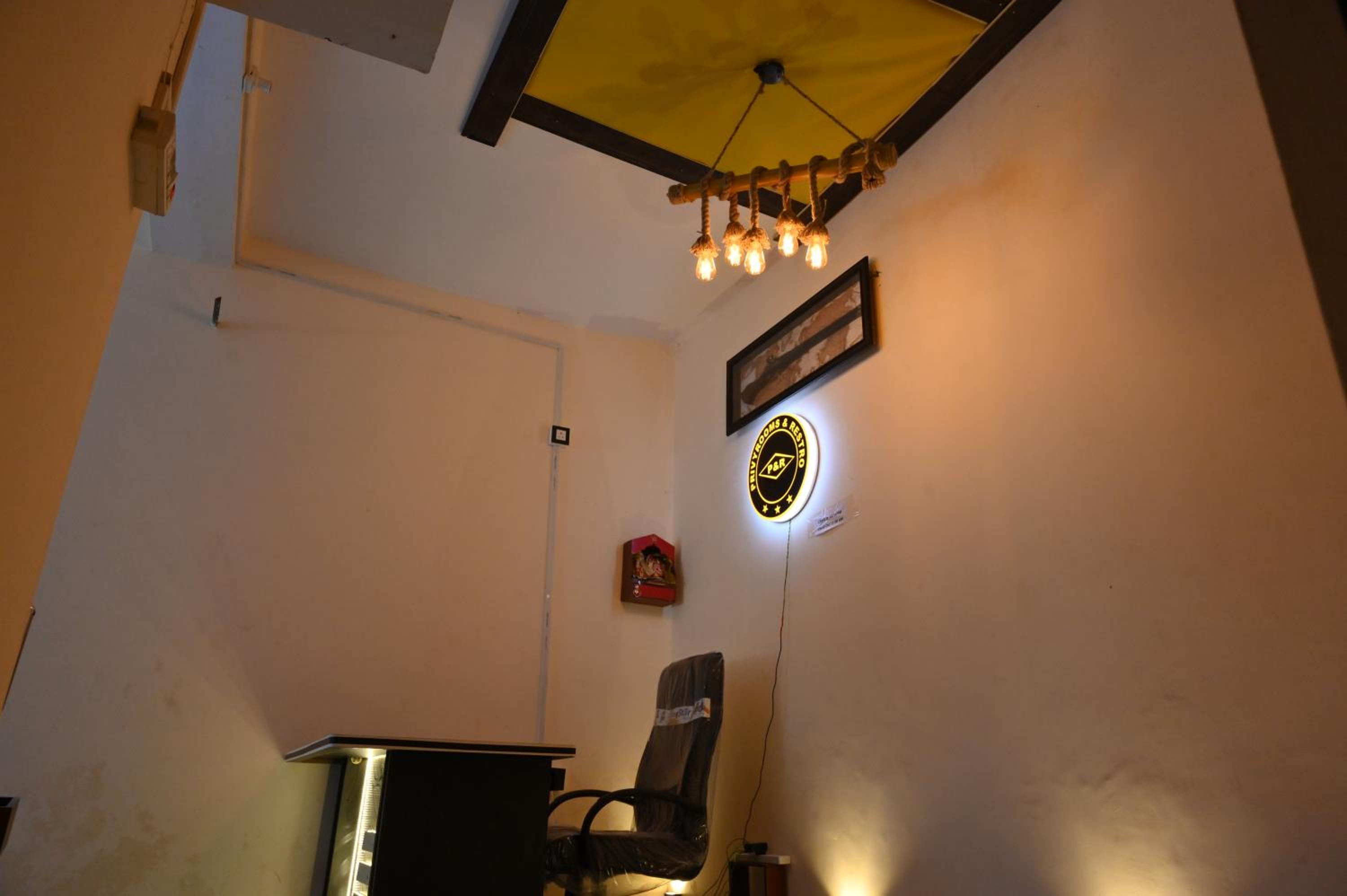 Privyrooms