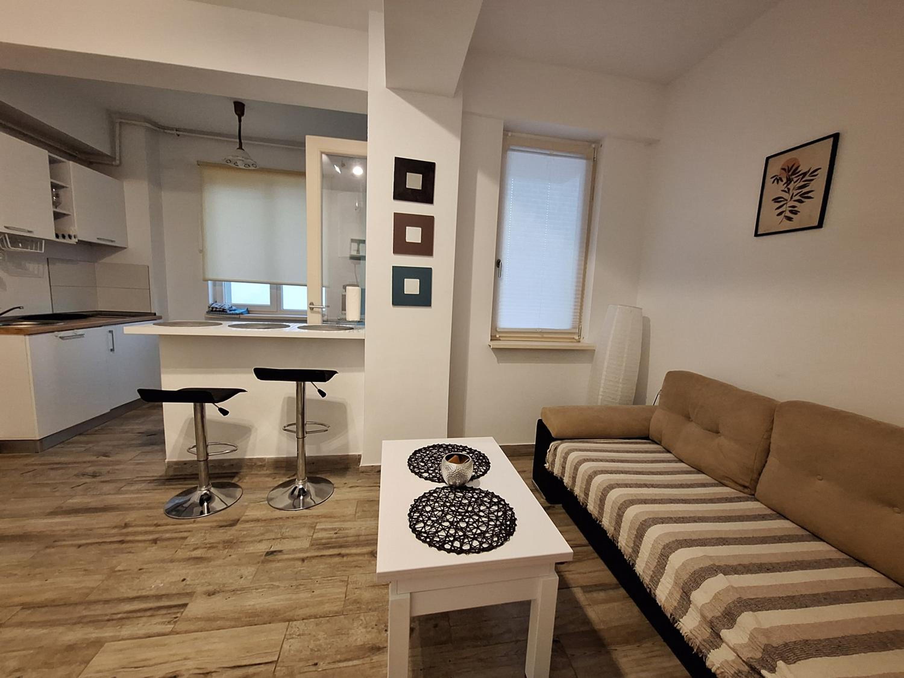 Moni apartment