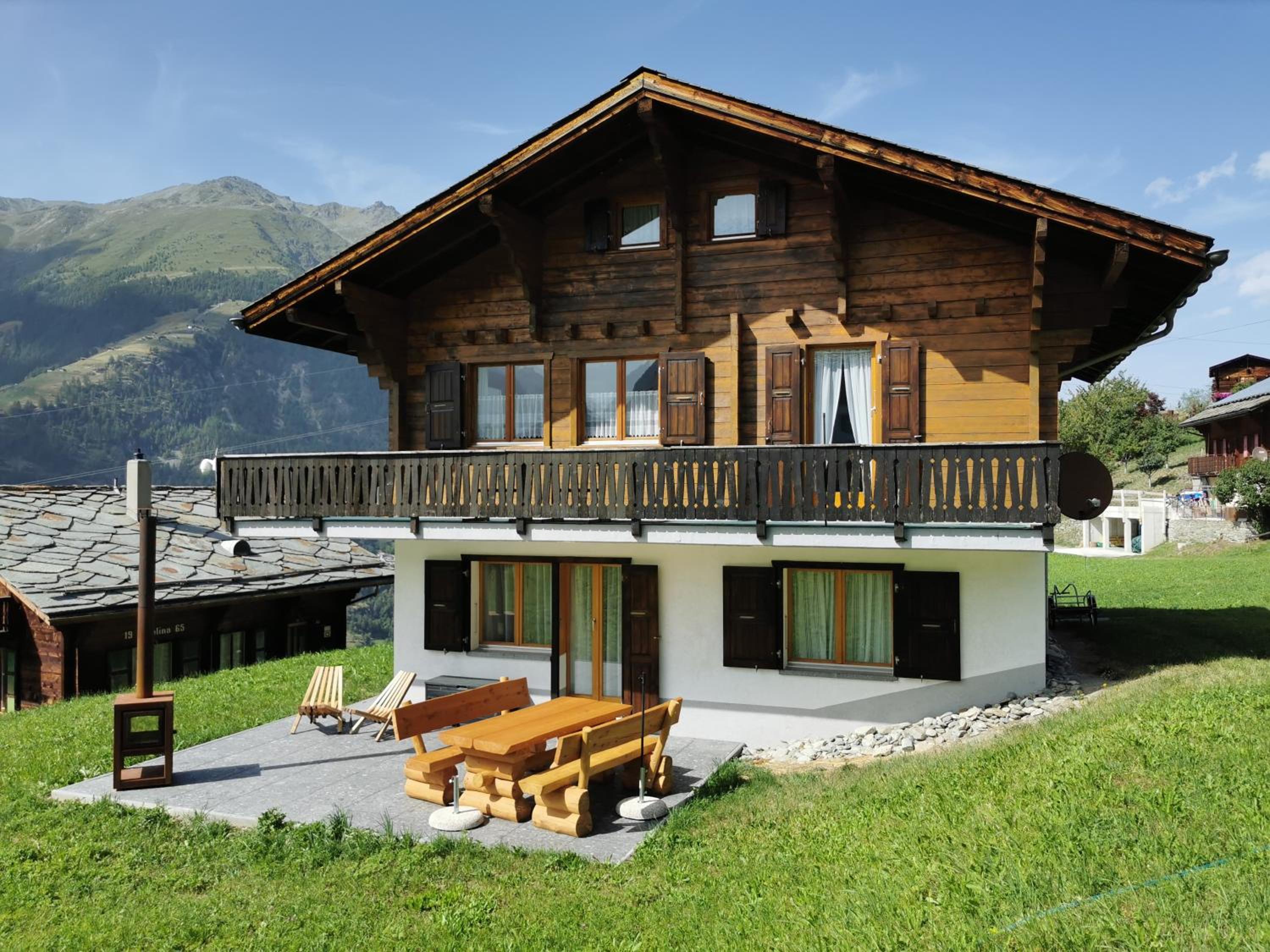 CHALET HÜTTLE - authentisch, ruhig, mitten im grün