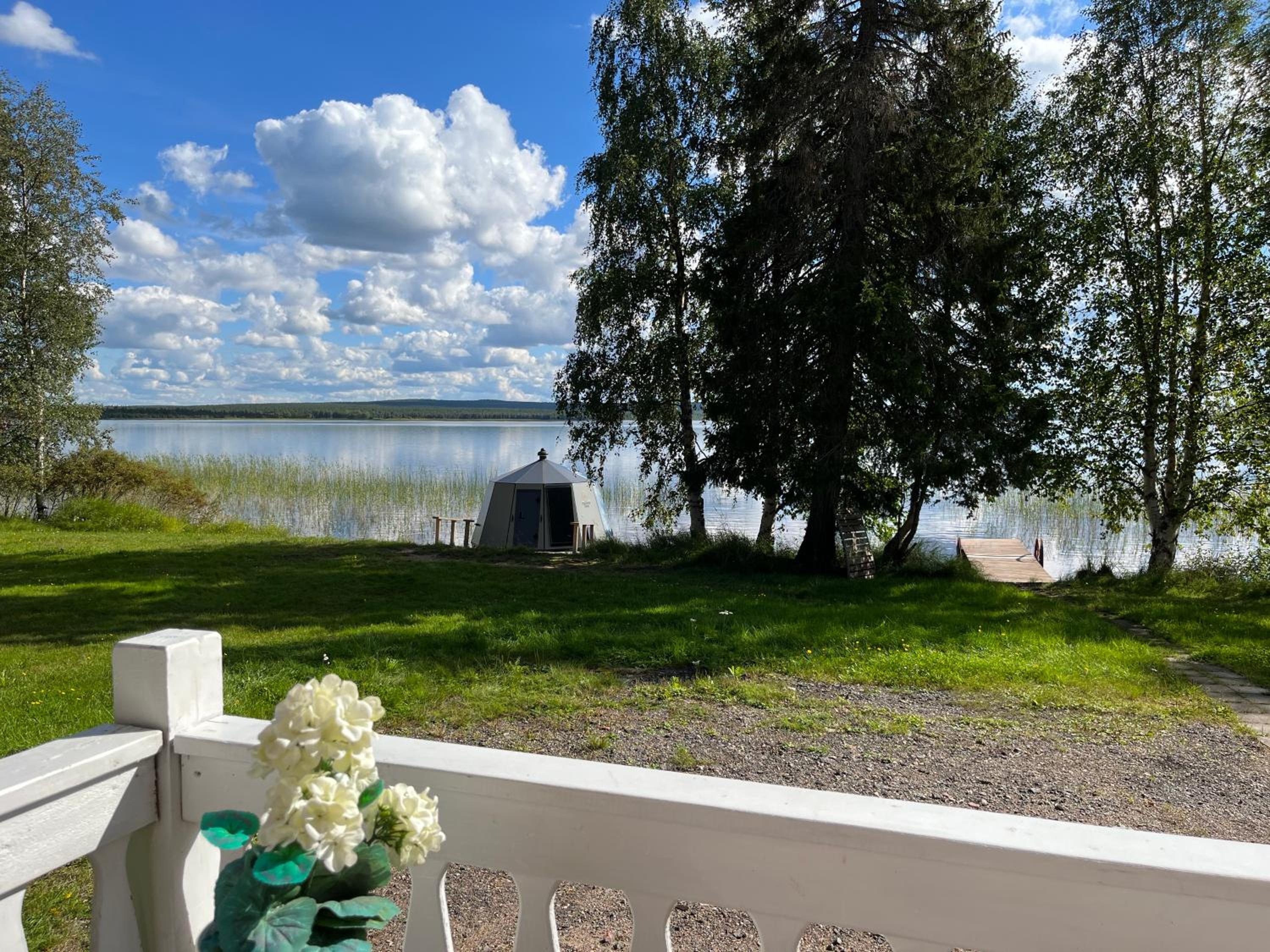 Vikajärvi Lake View Experience Igloos