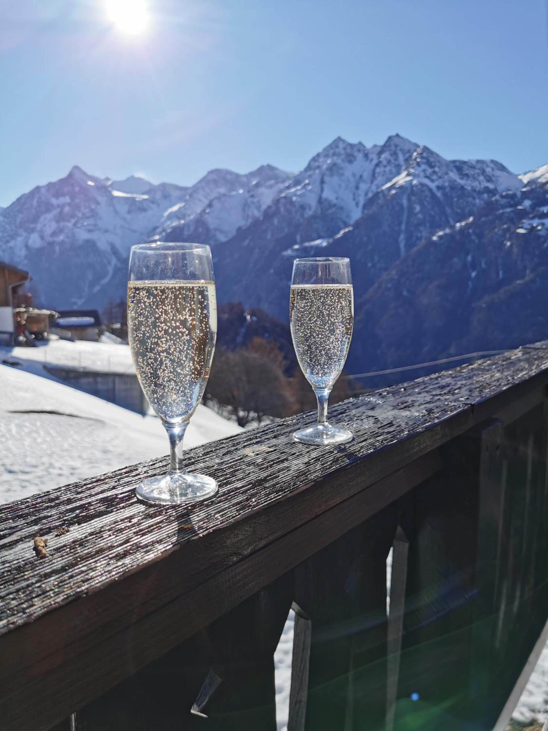 CHALET HÜTTLE - authentisch, ruhig, mitten im grün