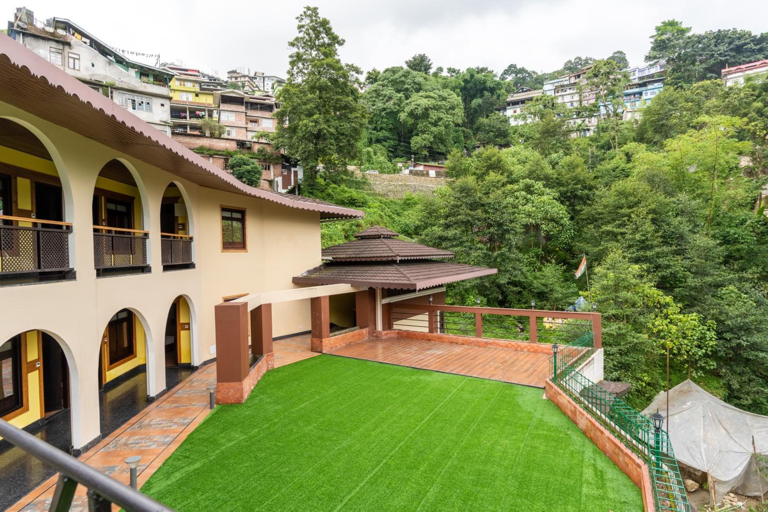 Regenta Inn Gangtok 1 km from MG Marg view 2