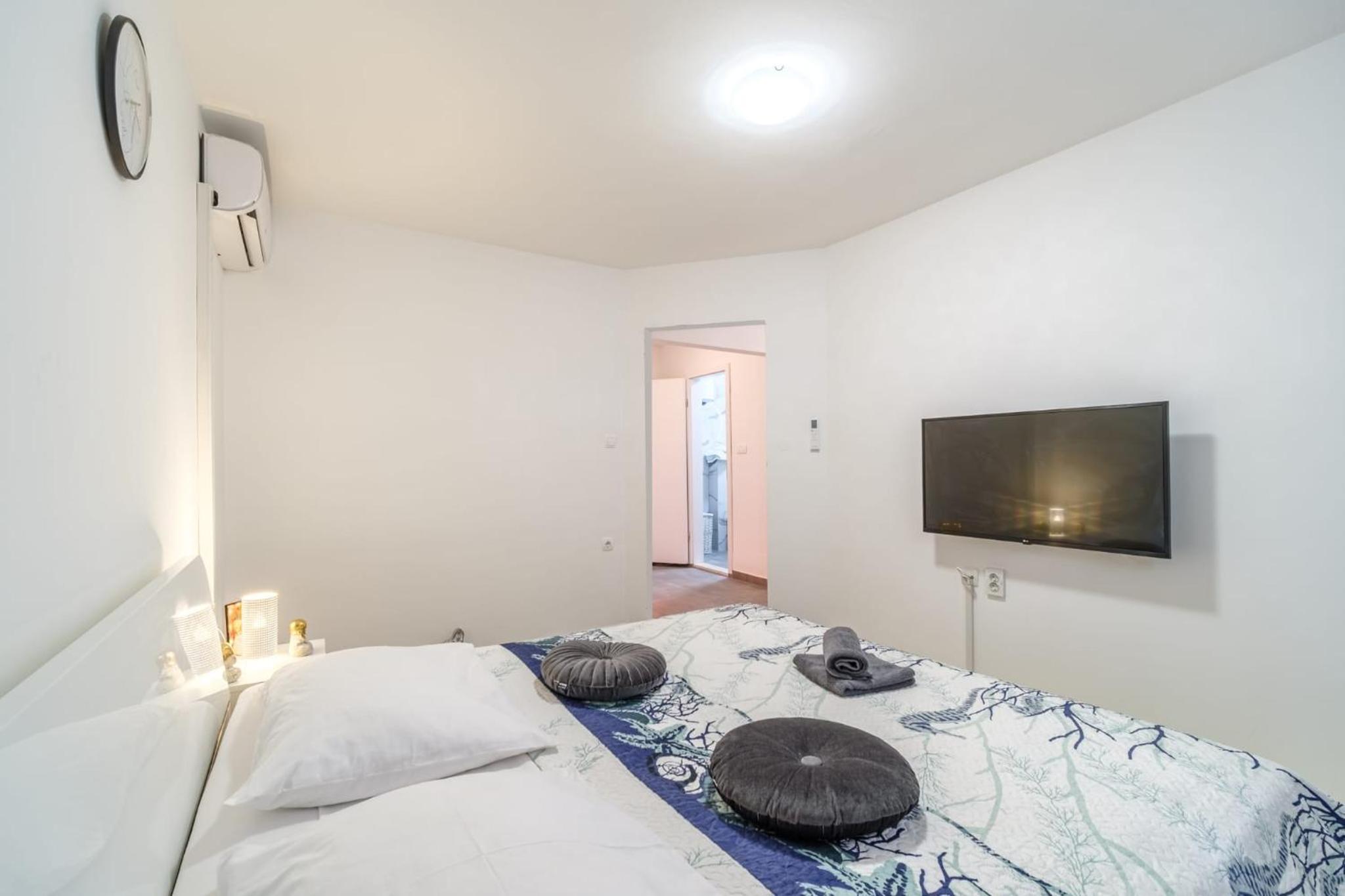 Beautiful apartment Lena view 5