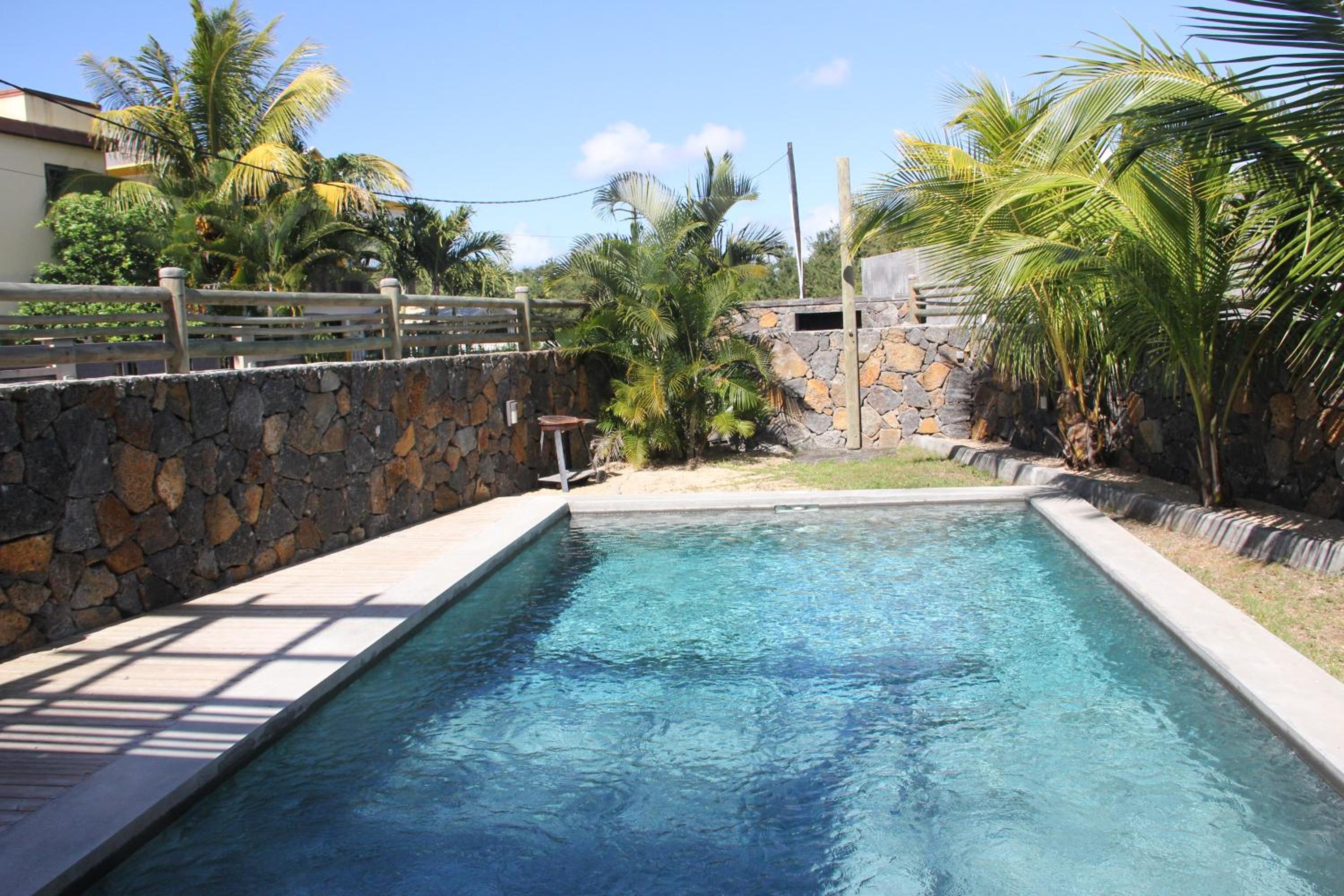 VILLA ONE LOVE PEREYBERE view 2