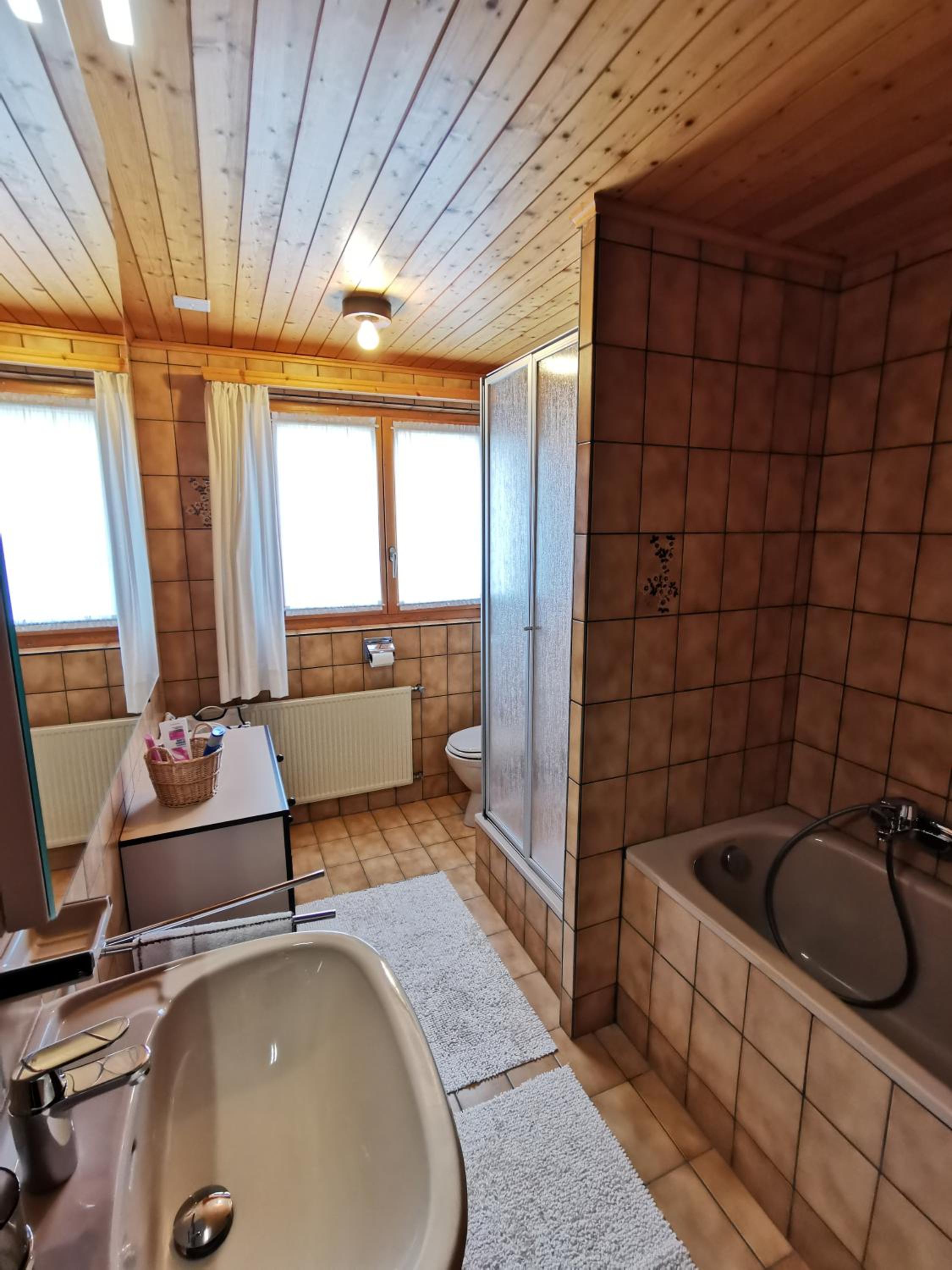 CHALET HÜTTLE - authentisch, ruhig, mitten im grün