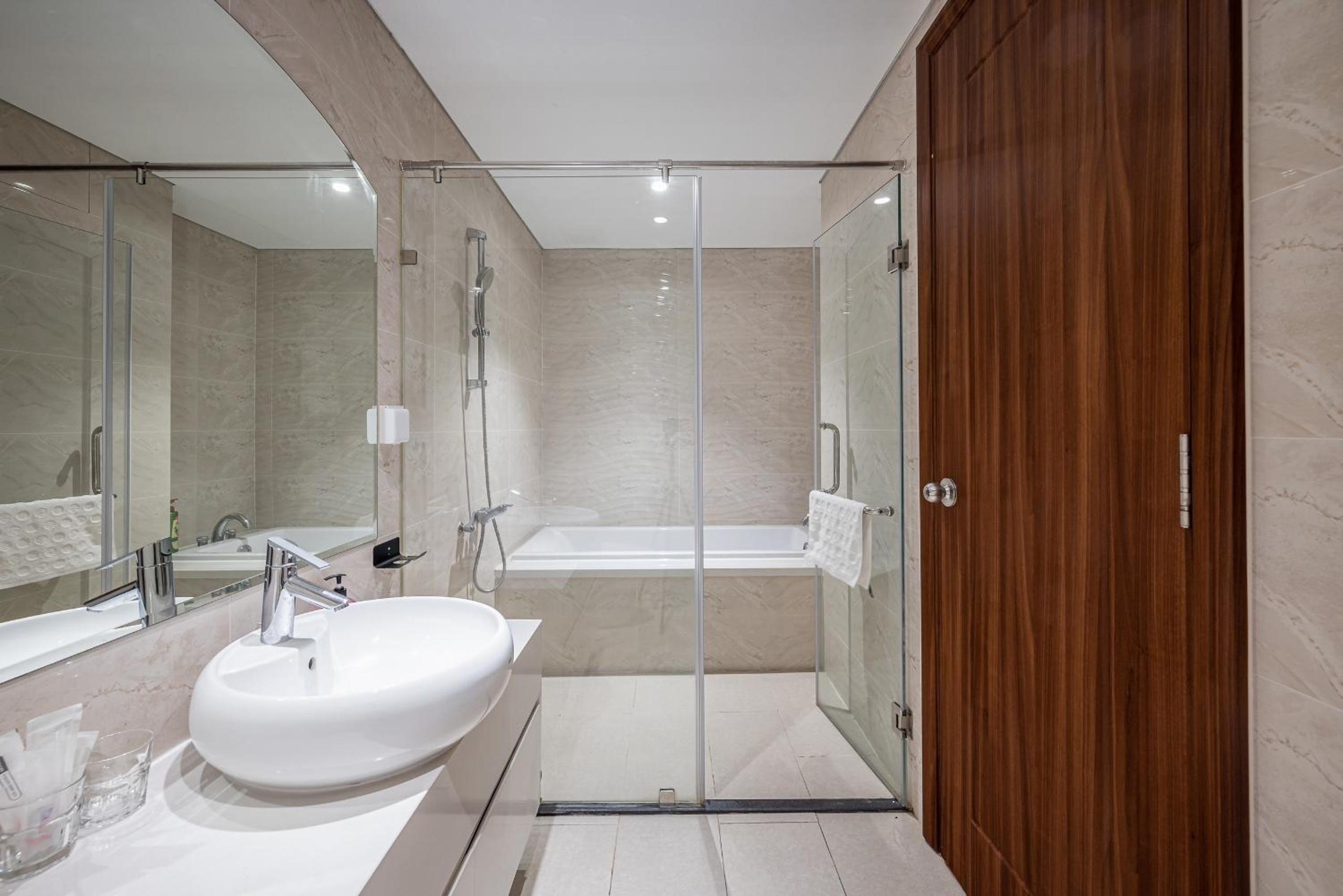 Vinhomes Central Park Luxury Apartment 1,2,3,4 bedroom, Landmark 81 area