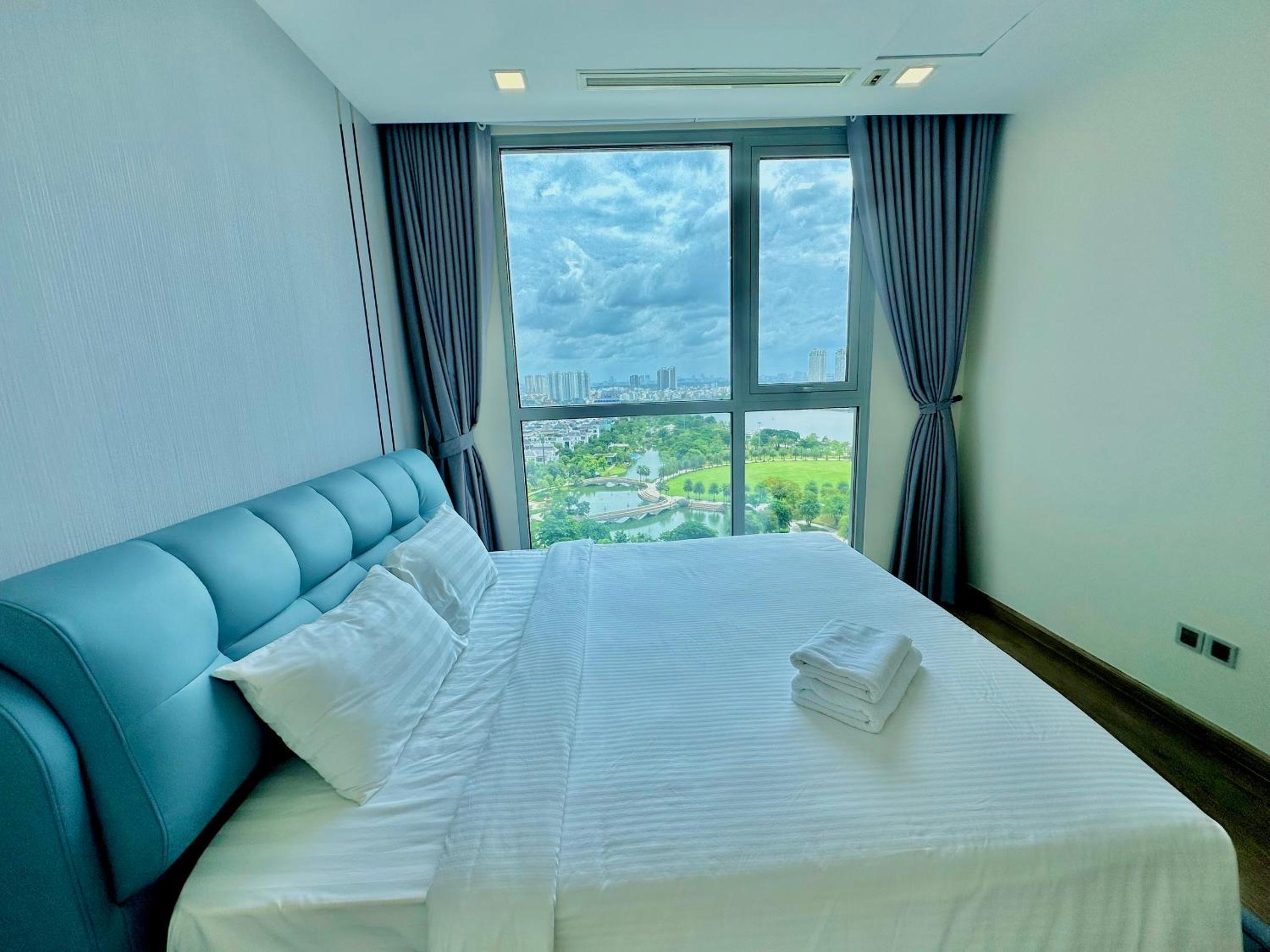 Vinhomes Central Park Luxury Apartment 1,2,3,4 bedroom, Landmark 81 area