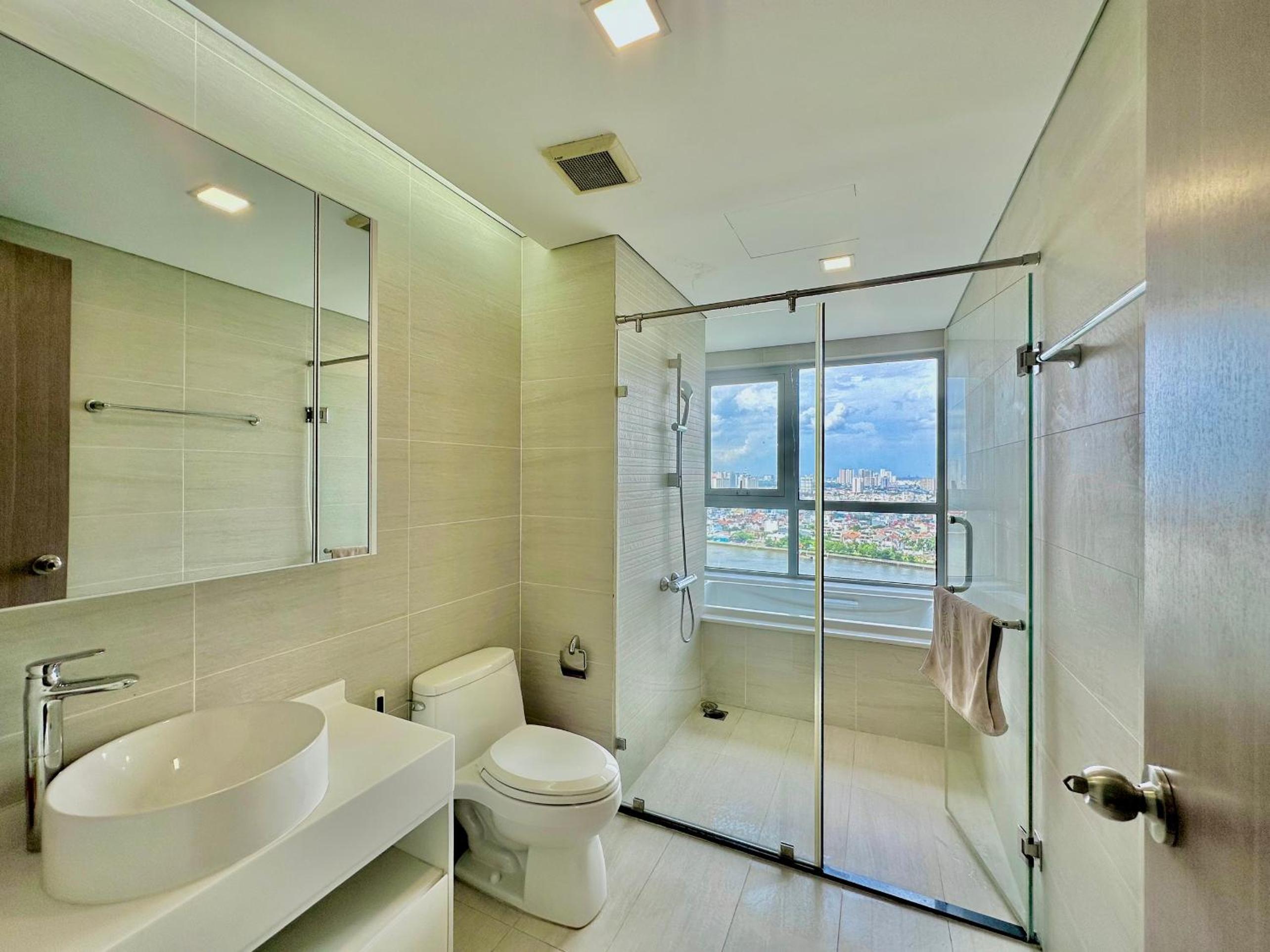Vinhomes Central Park Luxury Apartment 1,2,3,4 bedroom, Landmark 81 area