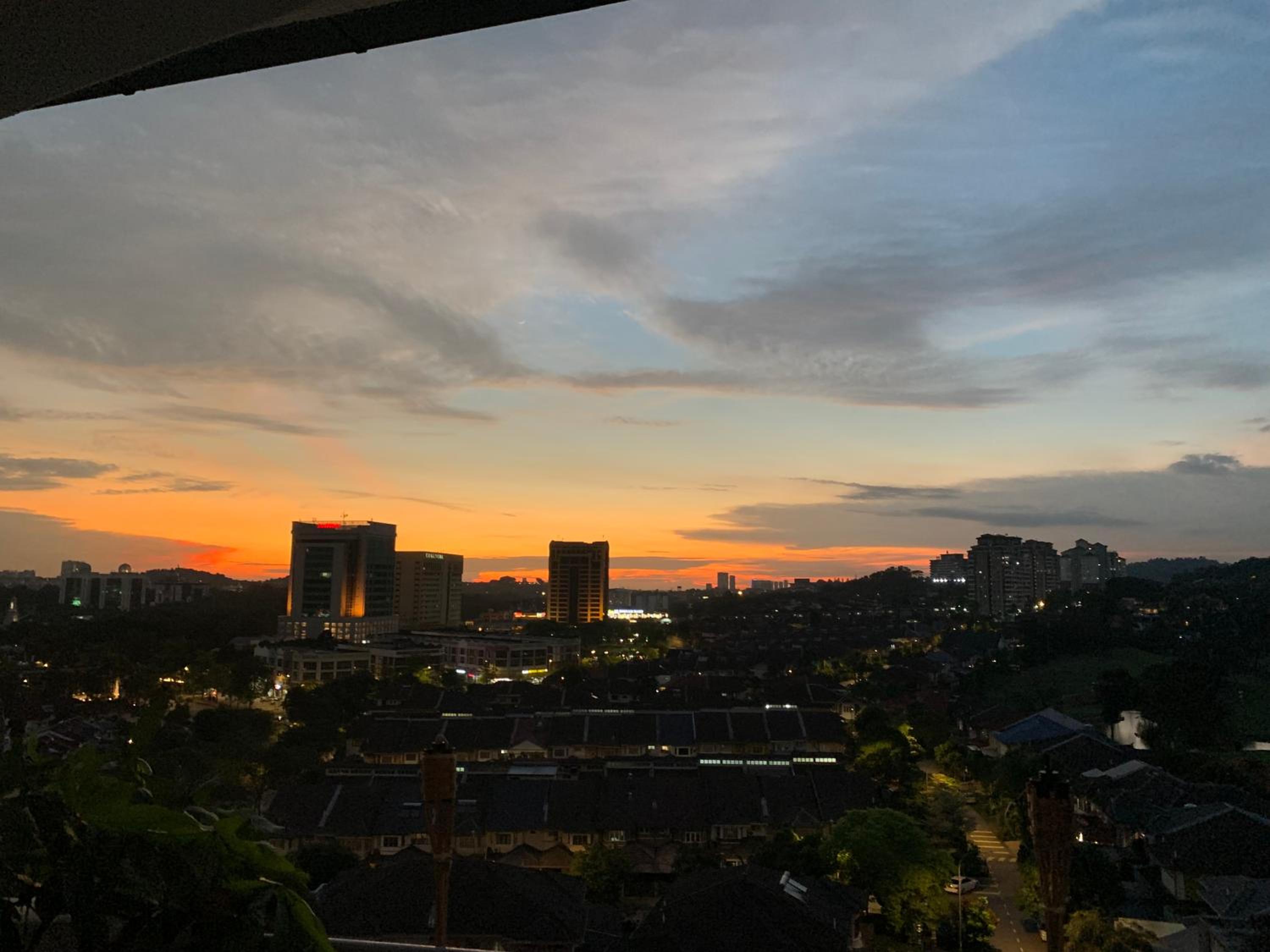 Homestay Pent House Chandelier Sek9 Shah Al photo 1