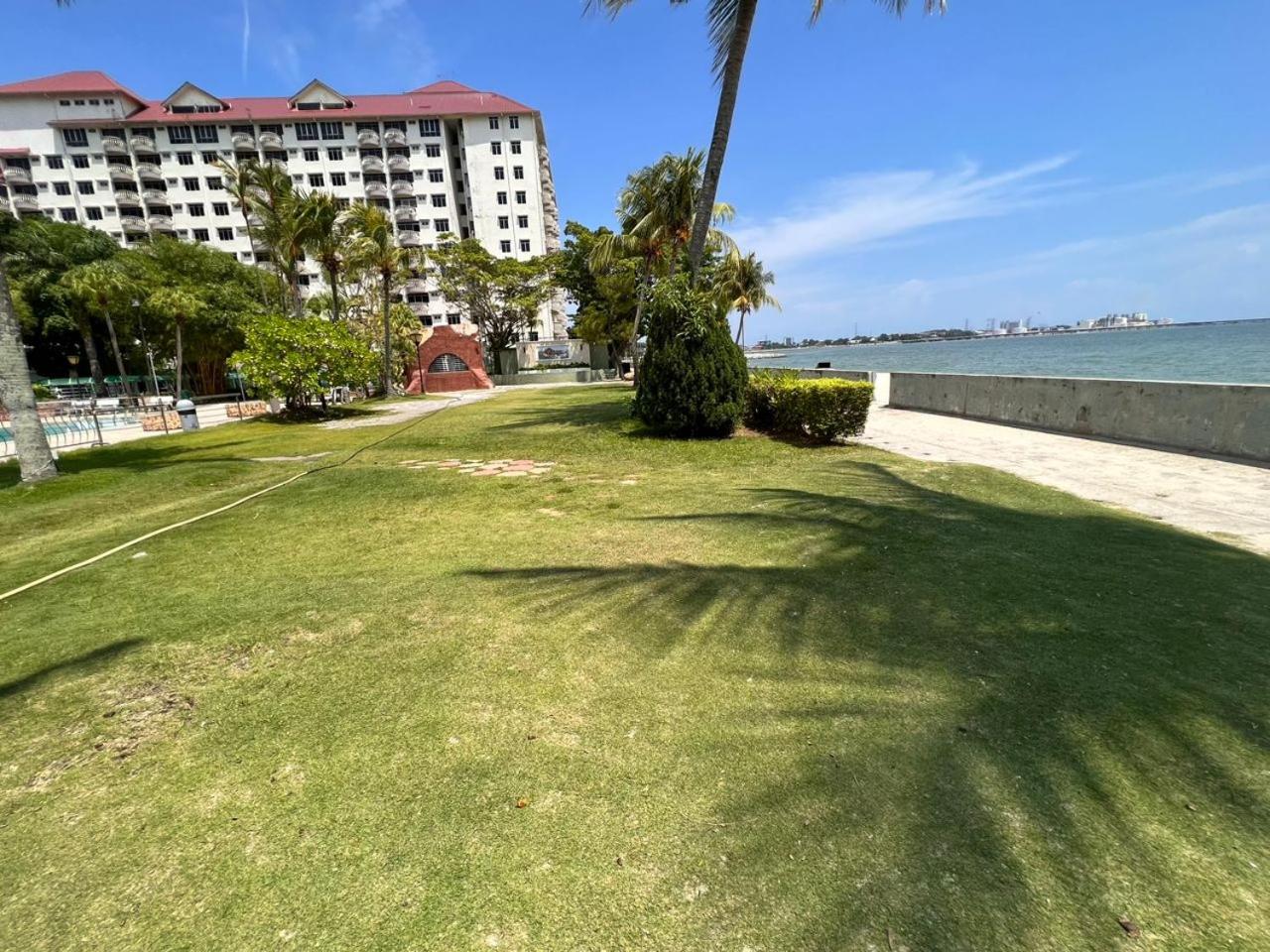 Glory beach private PD photo 3