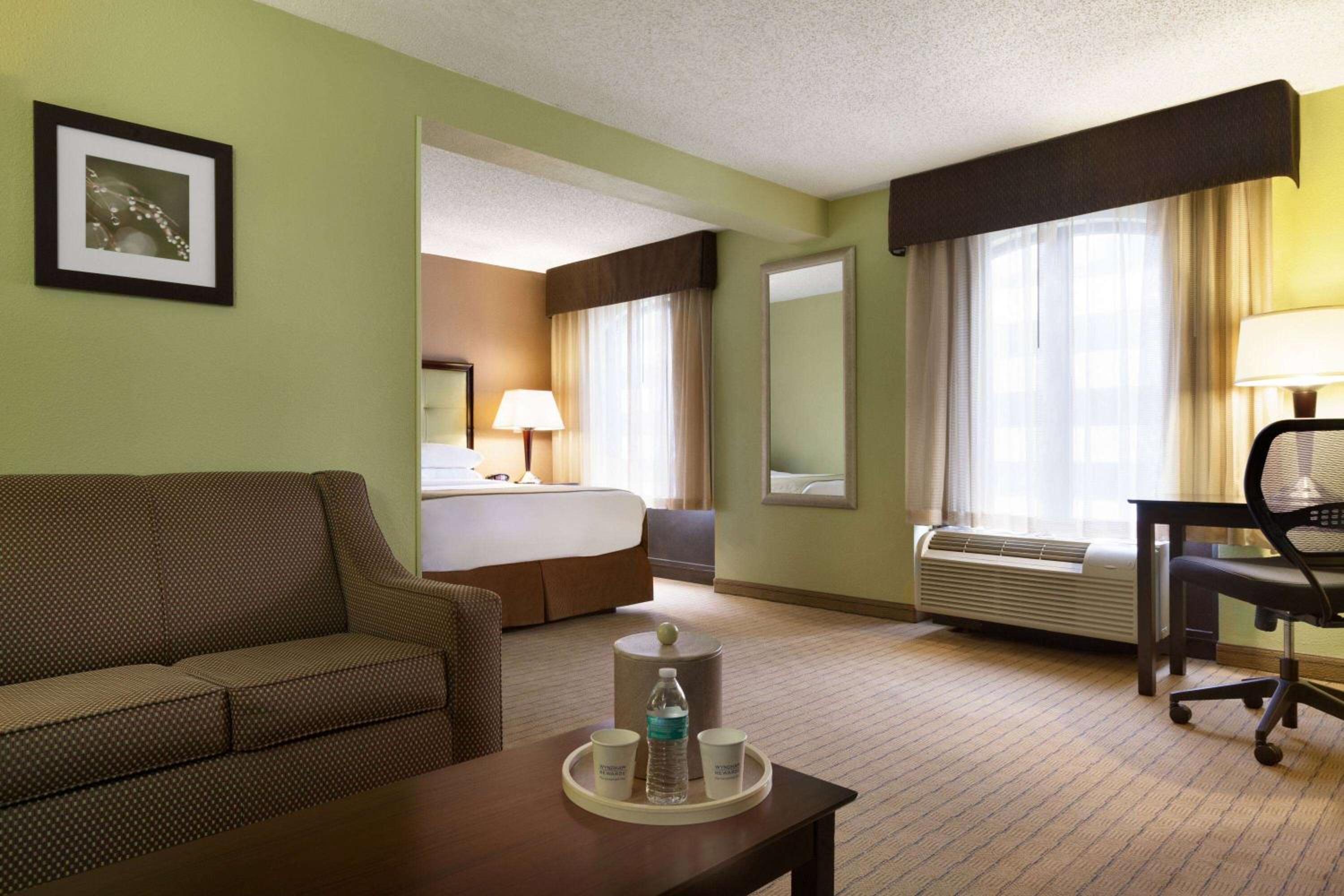 Days Inn by Wyndham Baltimore Inner Harbor - Property Image 58
