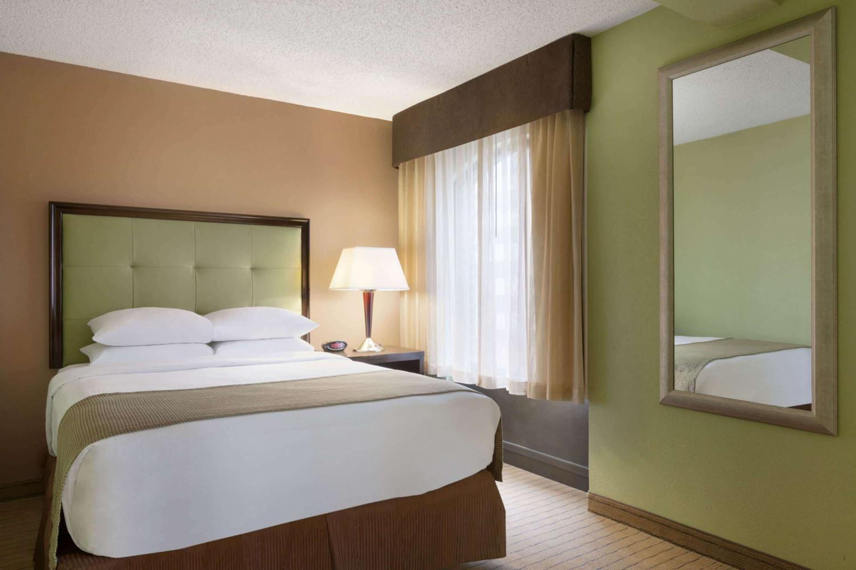 Days Inn by Wyndham Baltimore Inner Harbor - Property Image 31