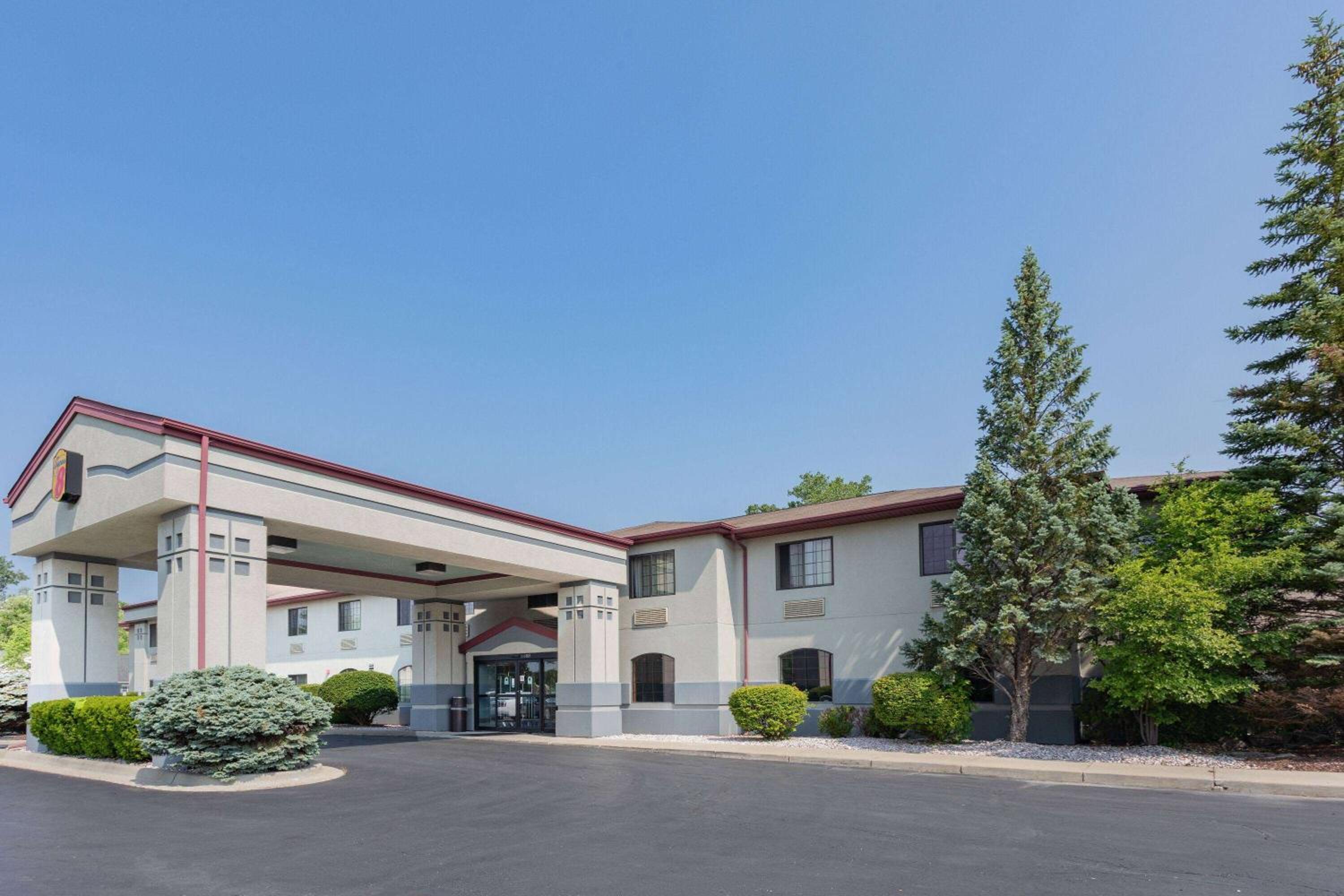 Super 8 by Wyndham Marysville/Port Huron Area view 2