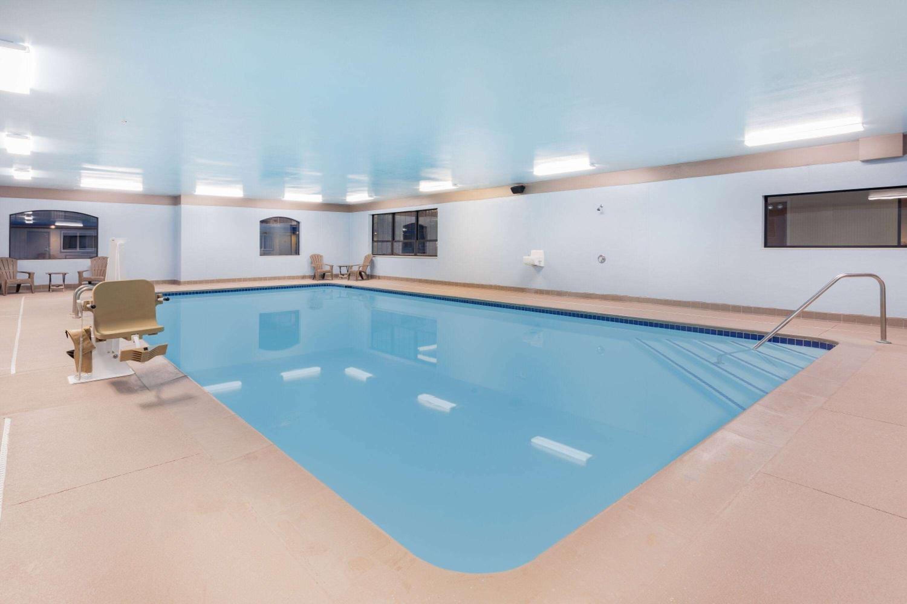 Super 8 by Wyndham Marysville/Port Huron Area view 5