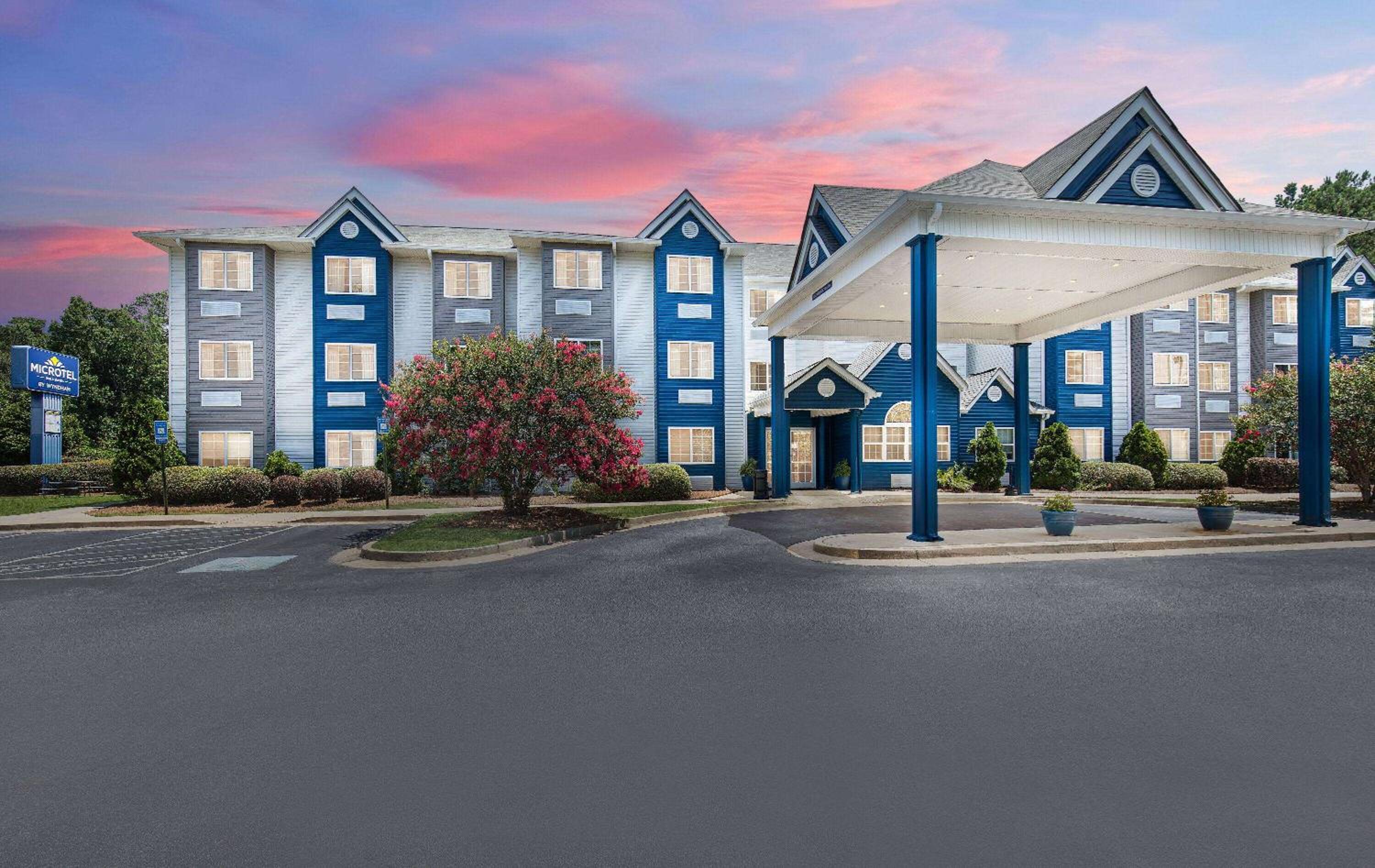 Columbus Vacations - Microtel Inn  Suites Columbus North - Property Image 1