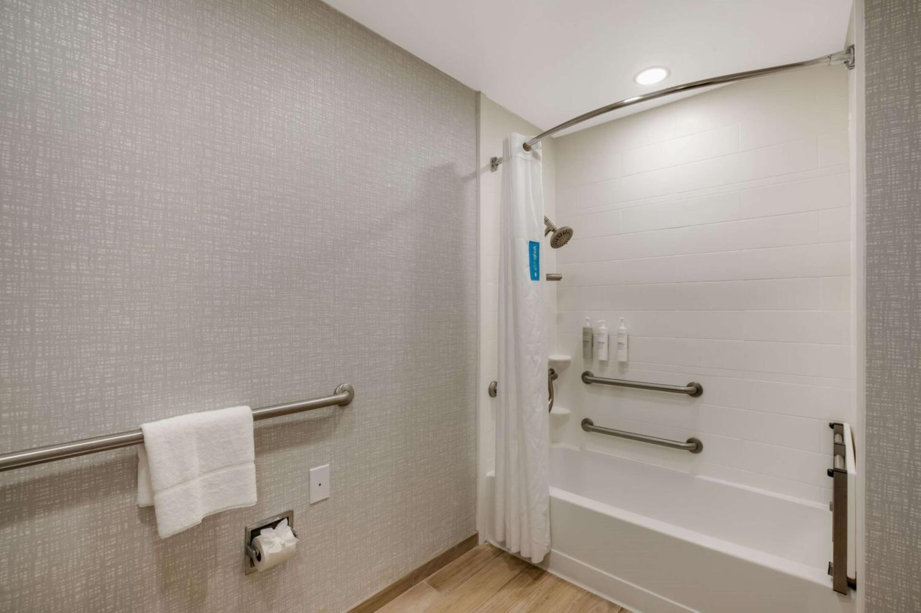 Hampton Inn Philadelphia/Willow Grove - Property Image 3