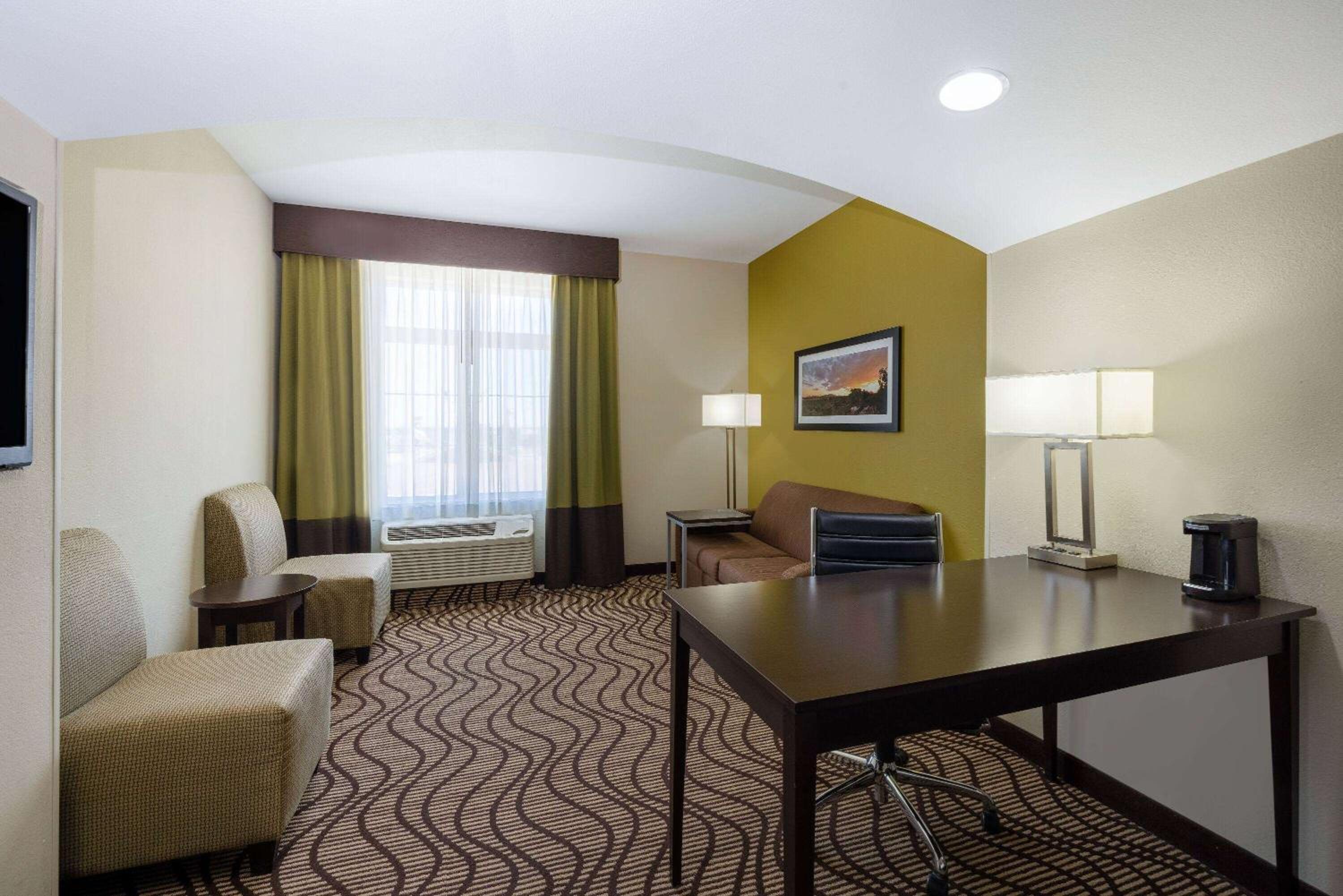La Quinta by Wyndham Artesia