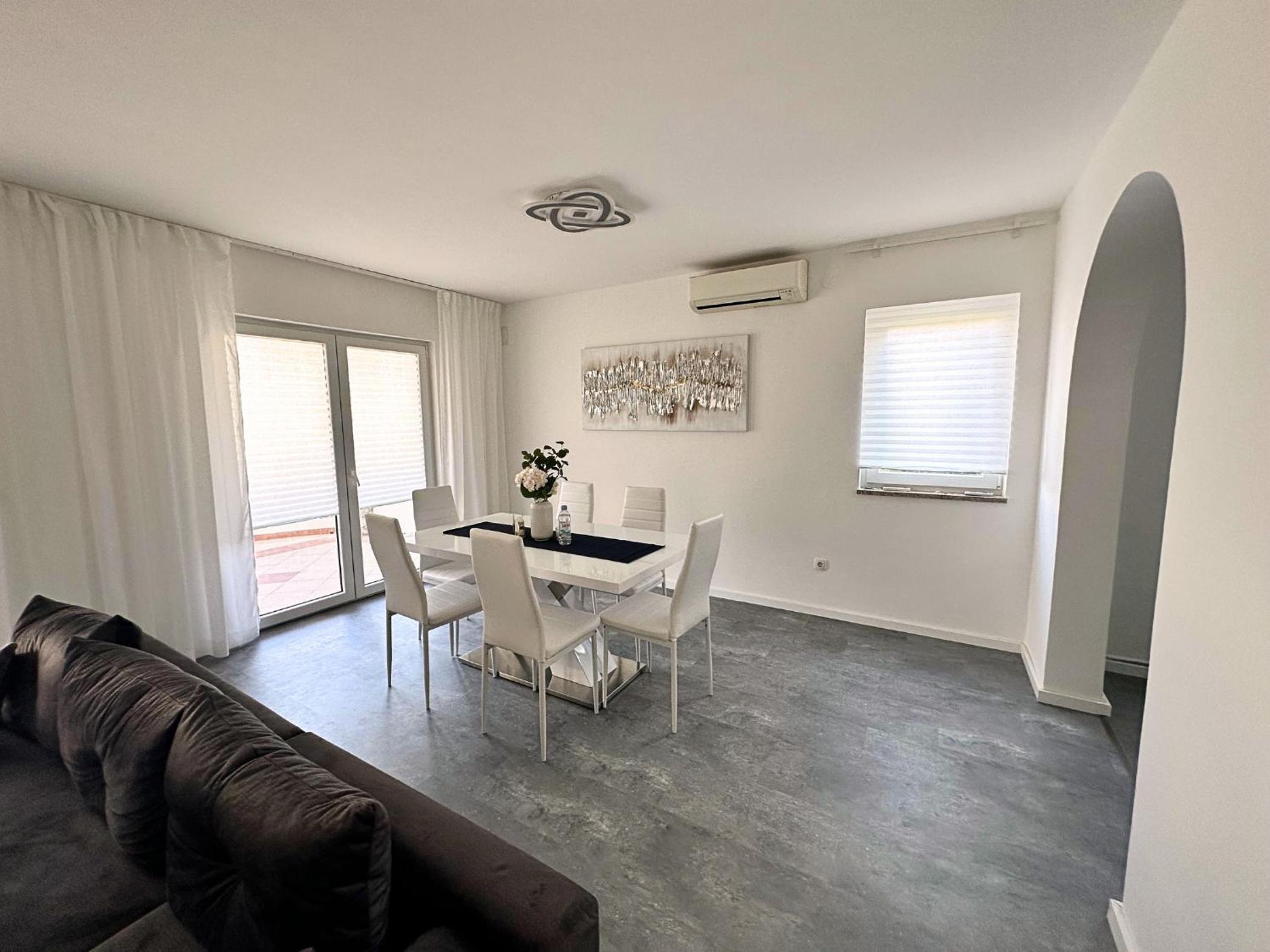 Apartmani Adriana