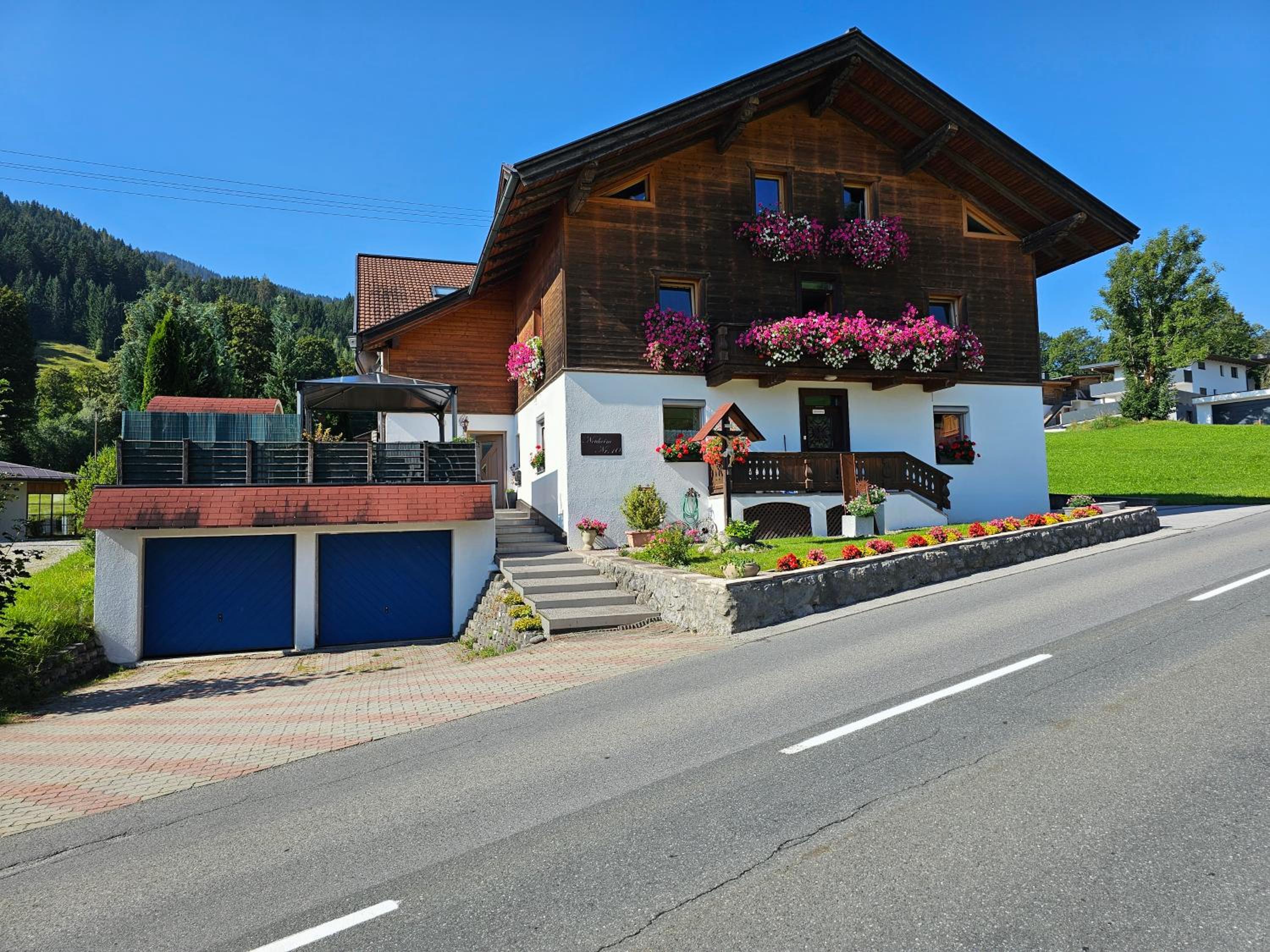 Photo 42