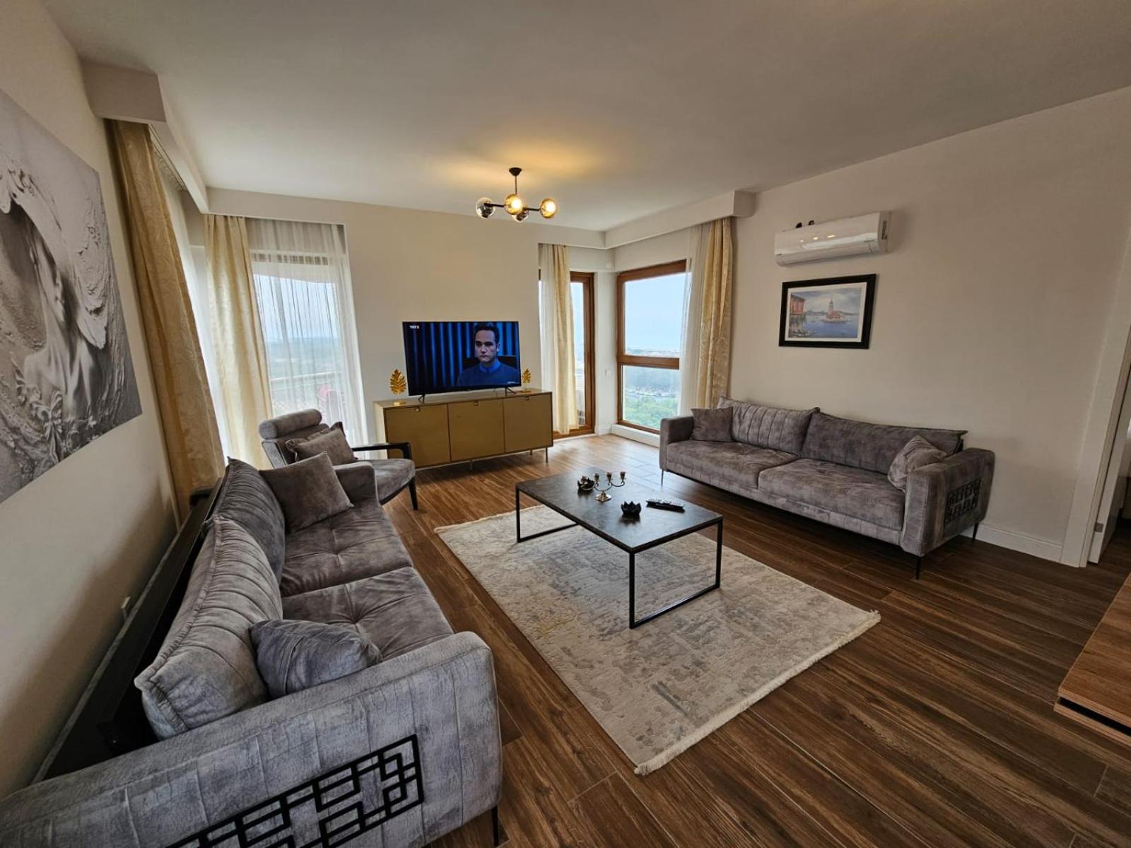 Lara Park Suites