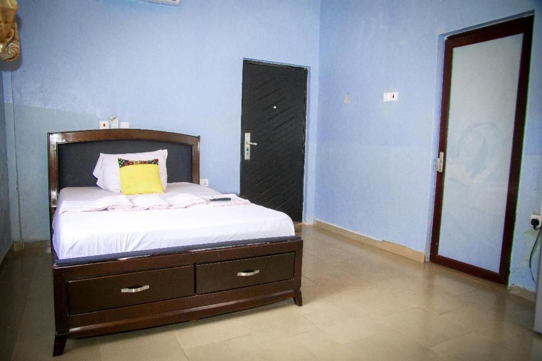 Kiverly Hotel view 3