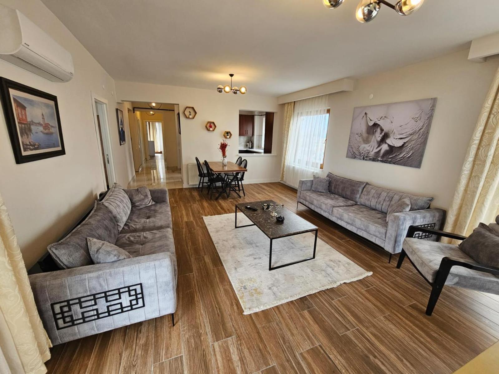 Lara Park Suites