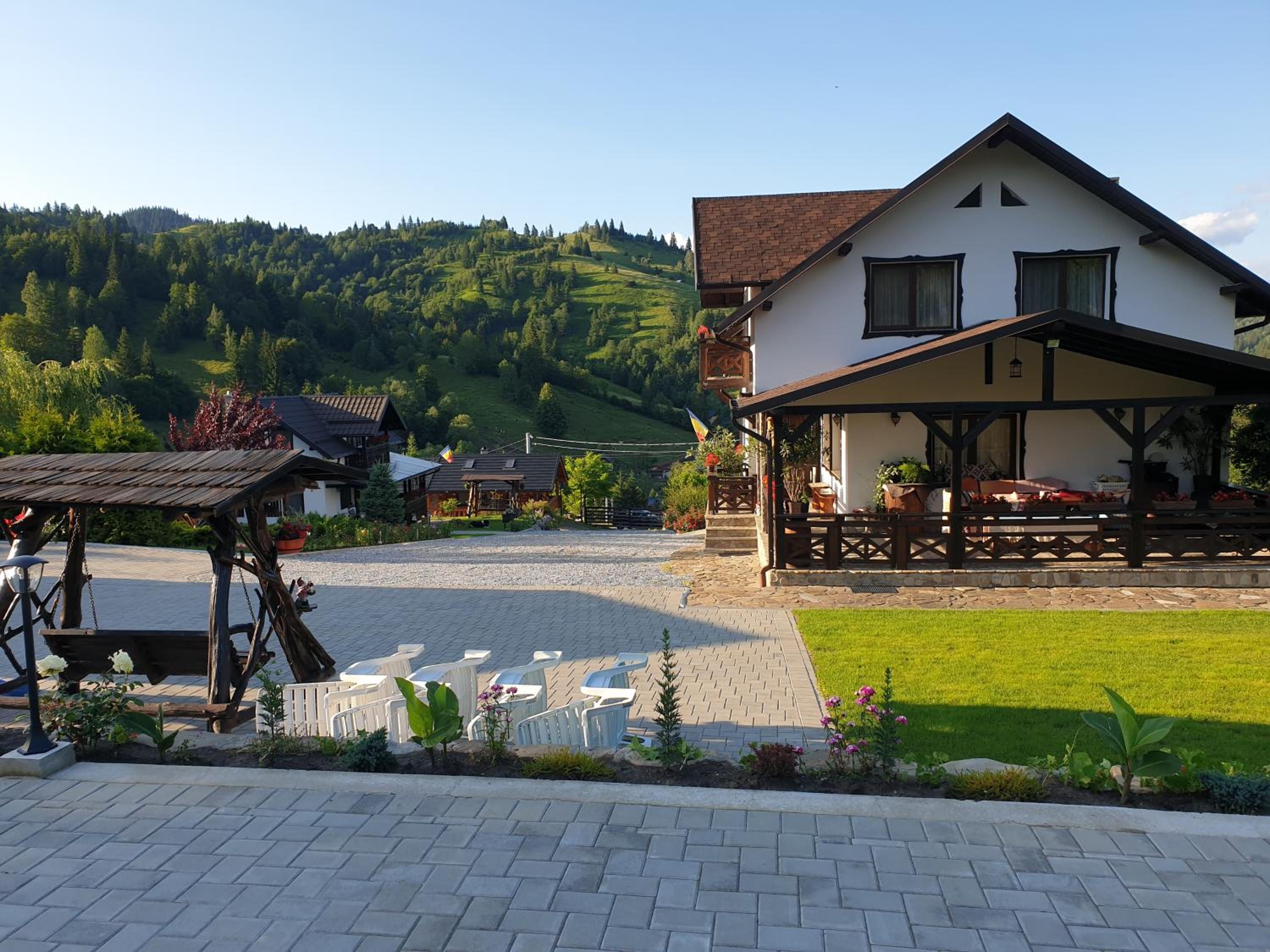Casa Izvorul Rarăului
