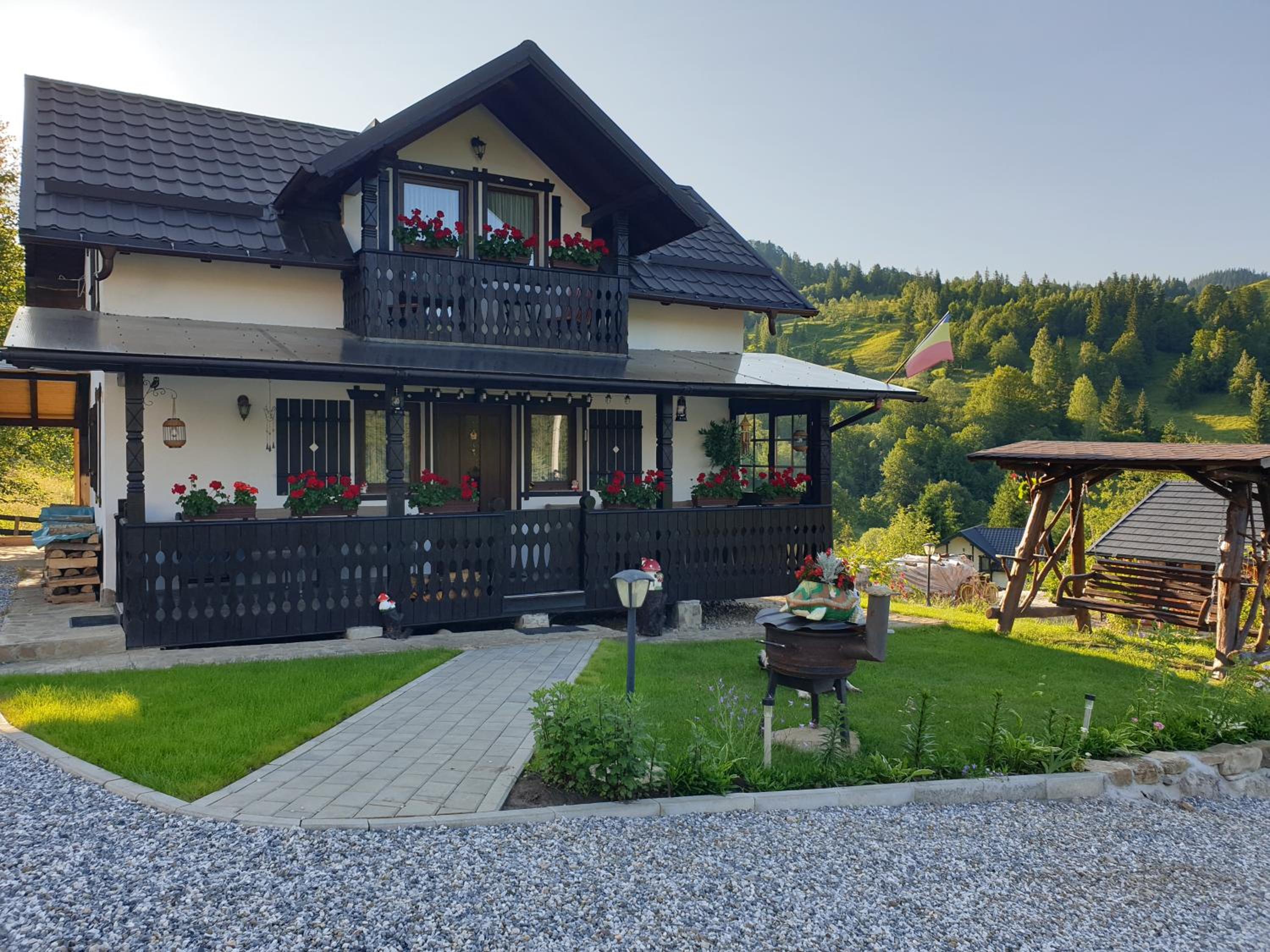 Casa Izvorul Rarăului
