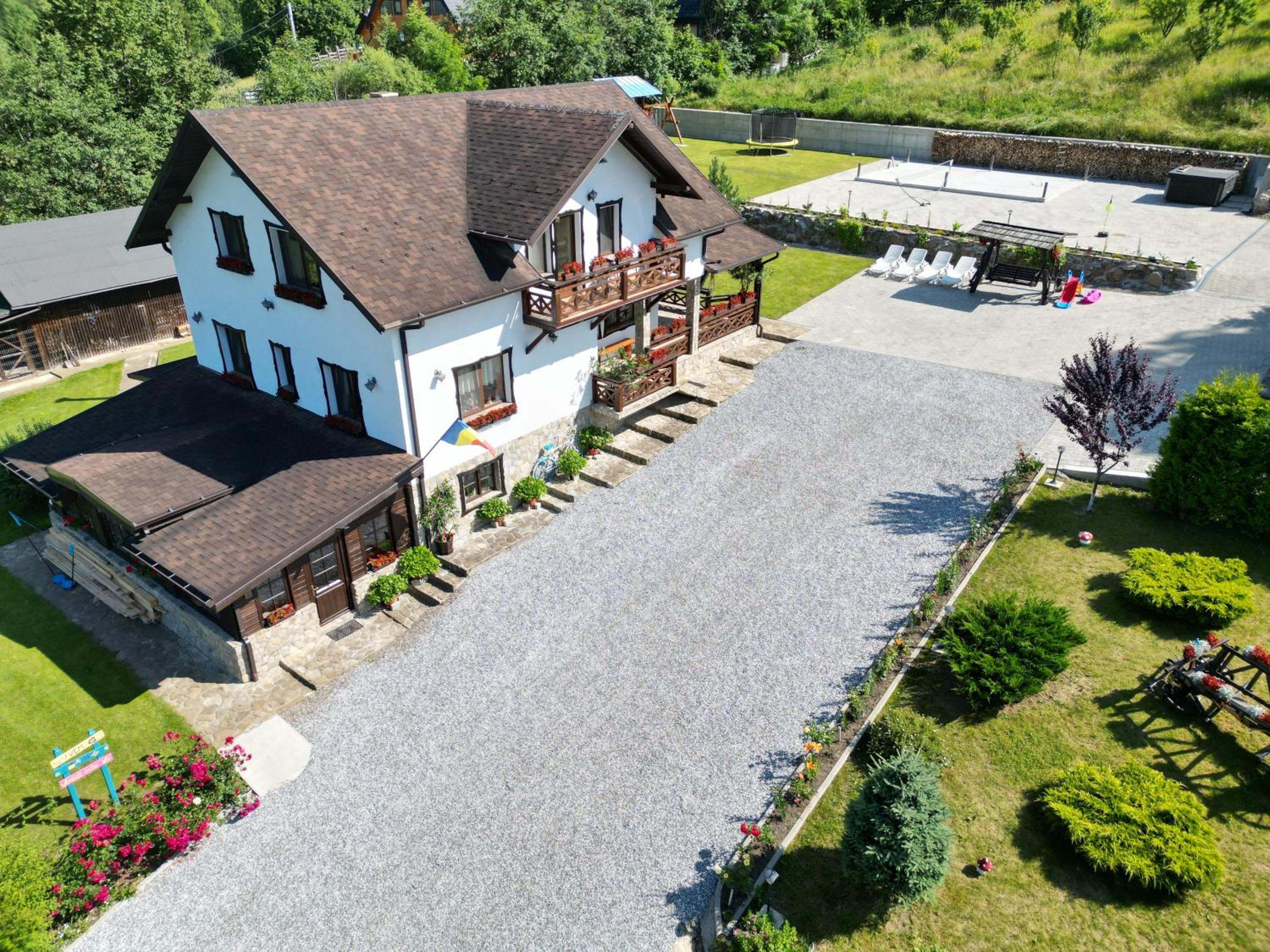 Casa Izvorul Rarăului
