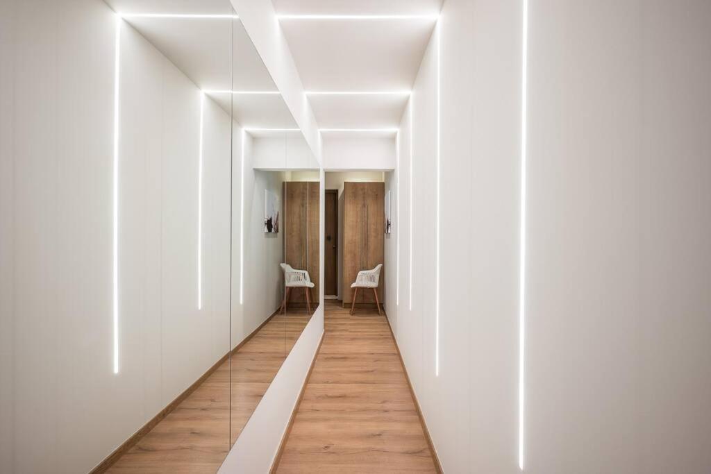 Amalia's Luxury Apartment 2 photo 5