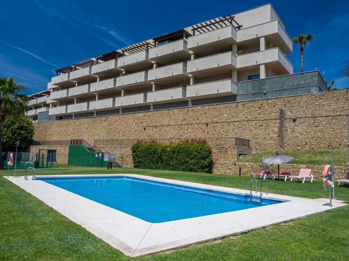 2285 Superb 3 bedrooms and seaview-Rock Bay I view 3