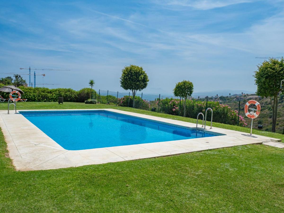 2285 Superb 3 bedrooms and seaview-Rock Bay I view 4