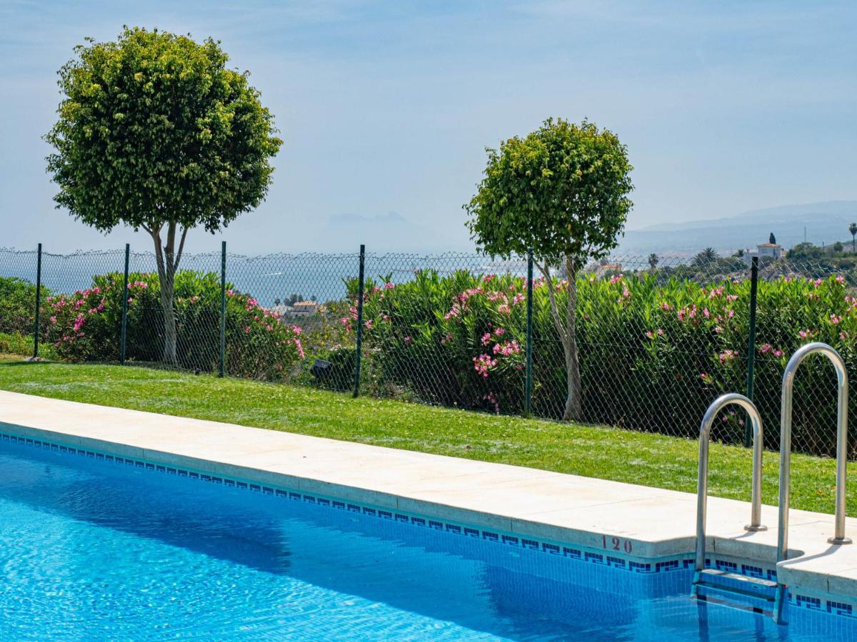 2285 Superb 3 bedrooms and seaview-Rock Bay I view 5