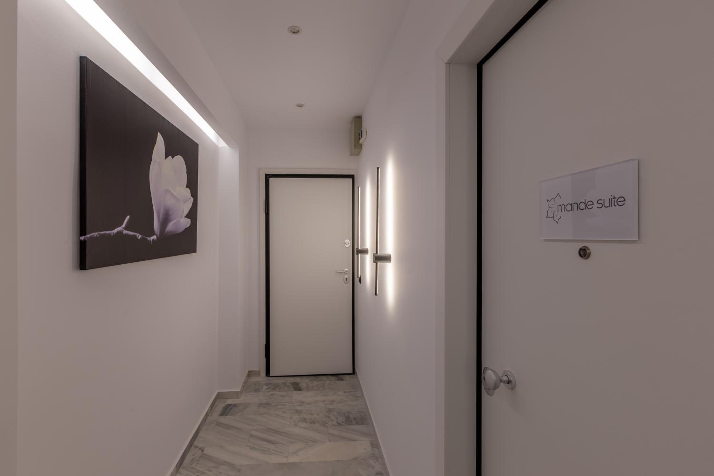 Mandevilia Suites