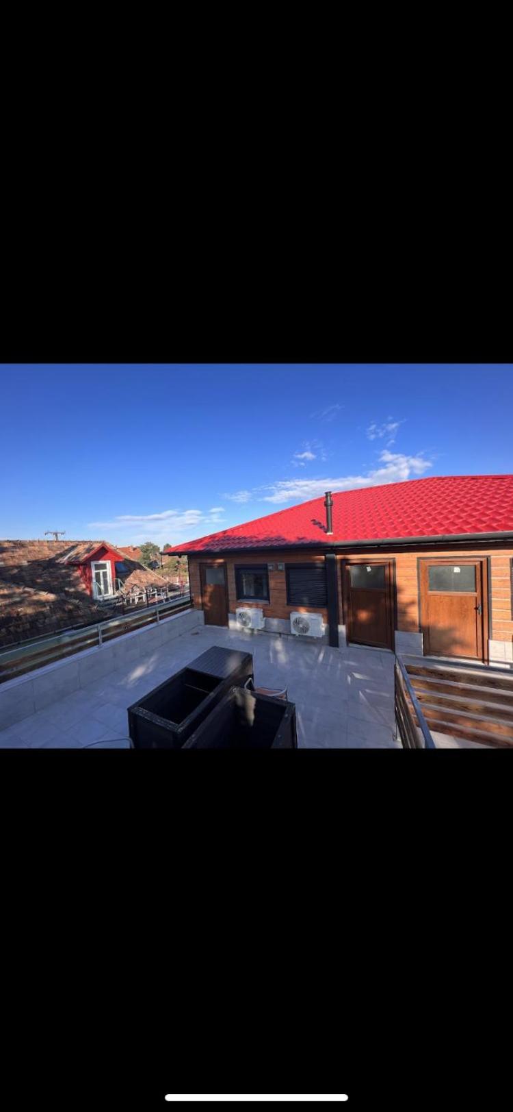 Texas pub & apartman view 3
