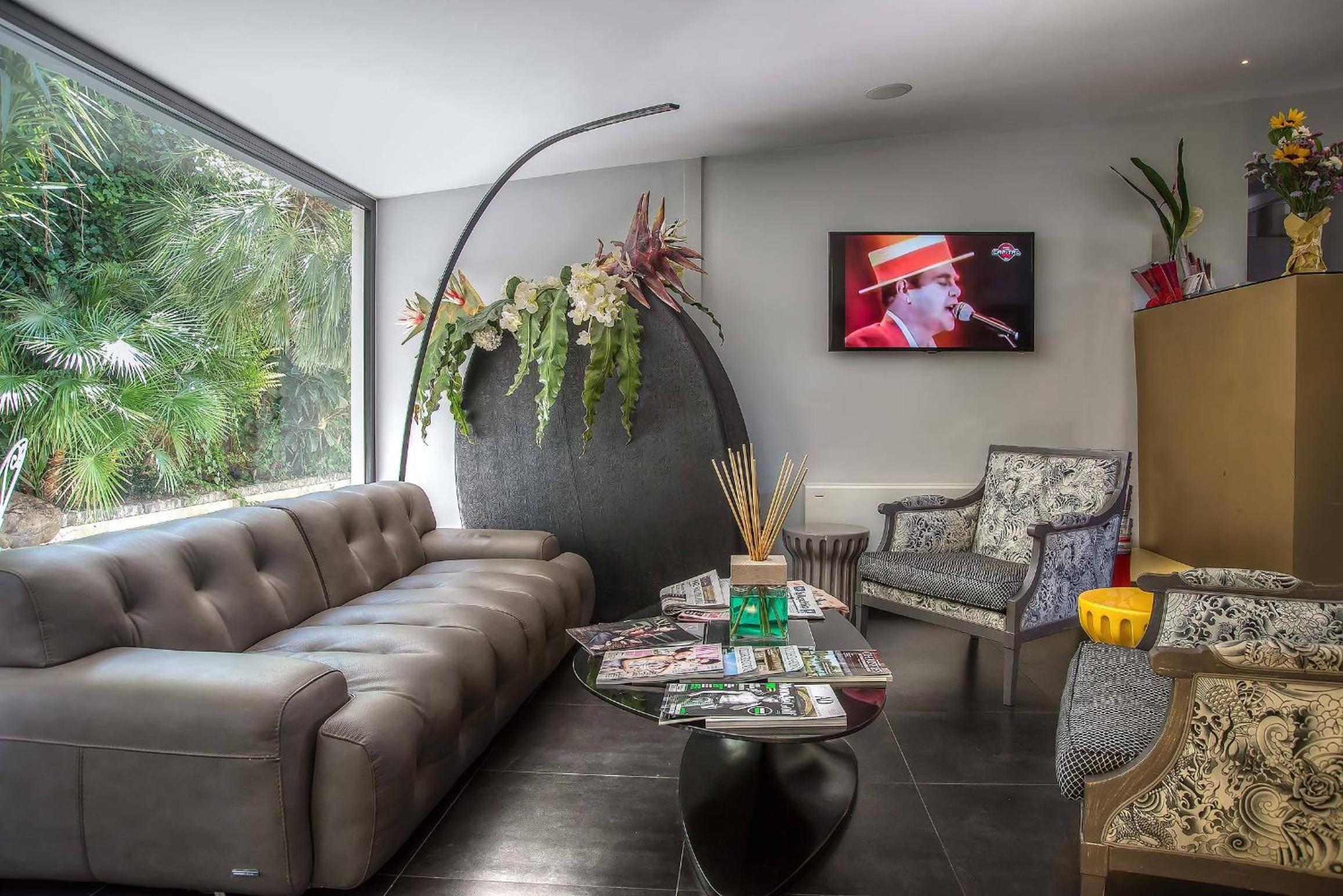 lounge