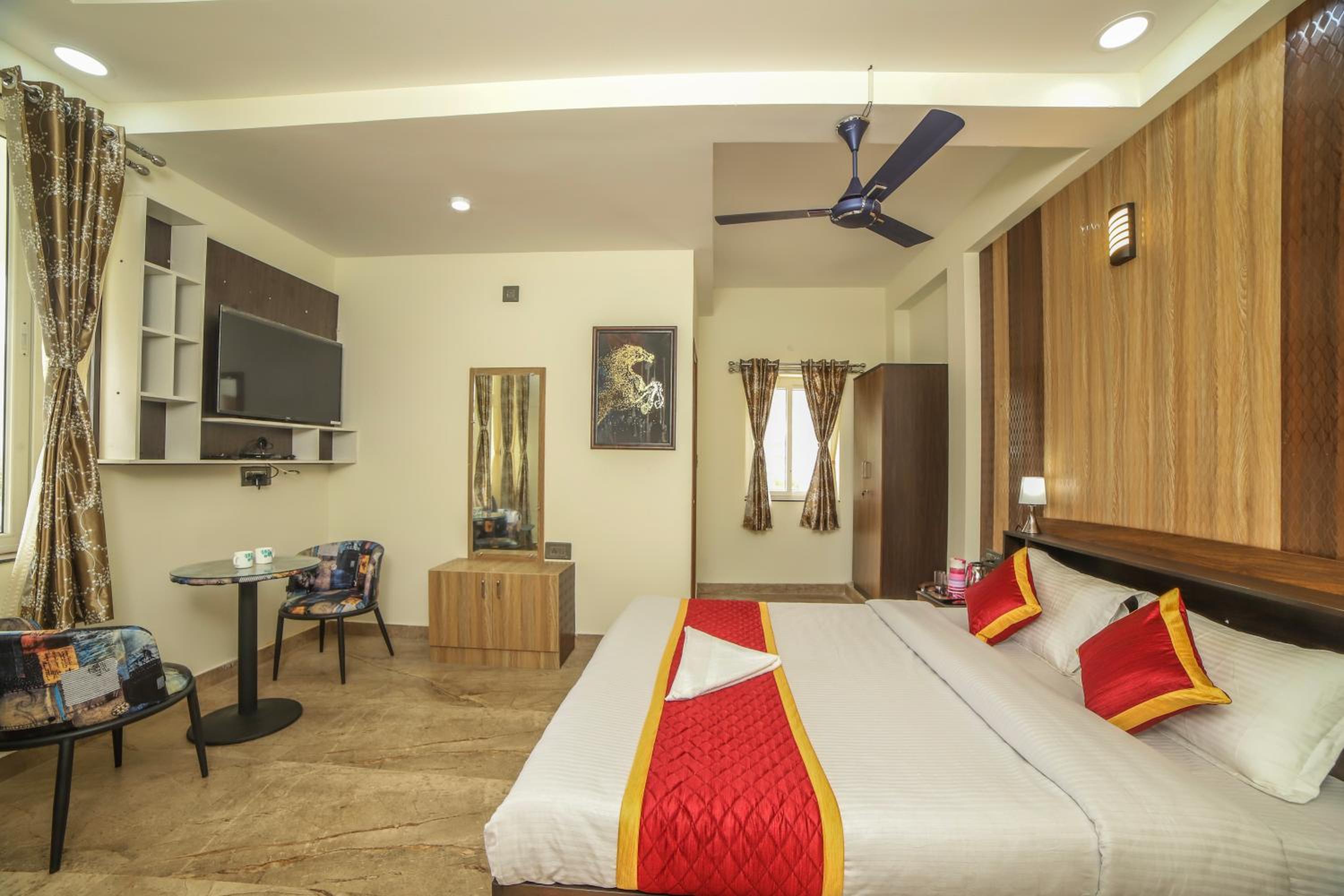 AVJ Nest, Kodaikanal view 2