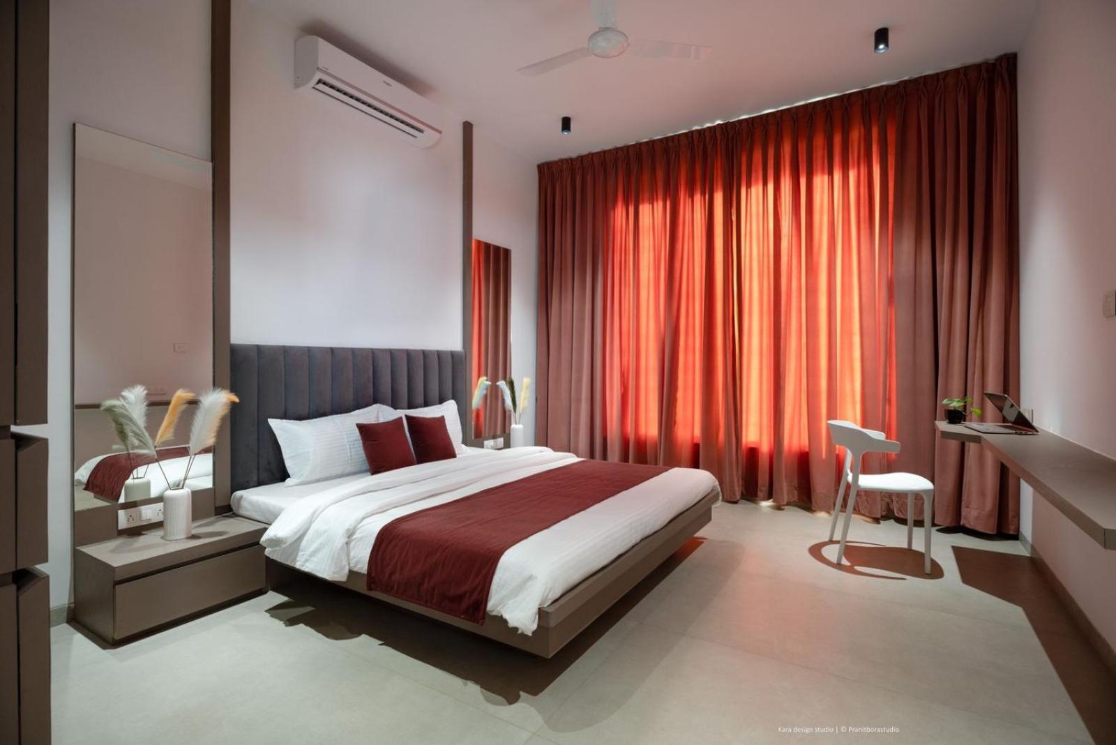 Redhomex Square villa