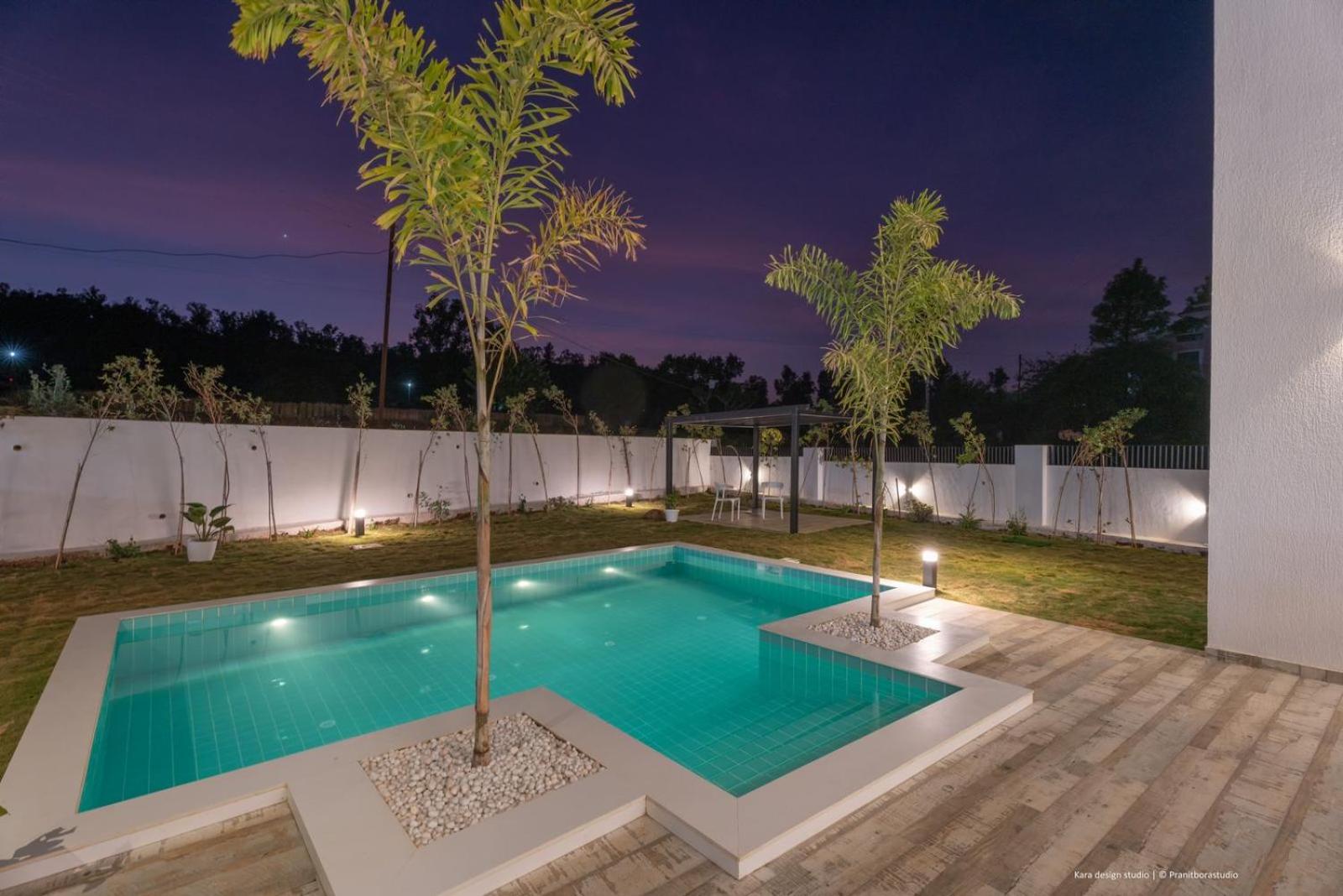 Redhomex Square villa
