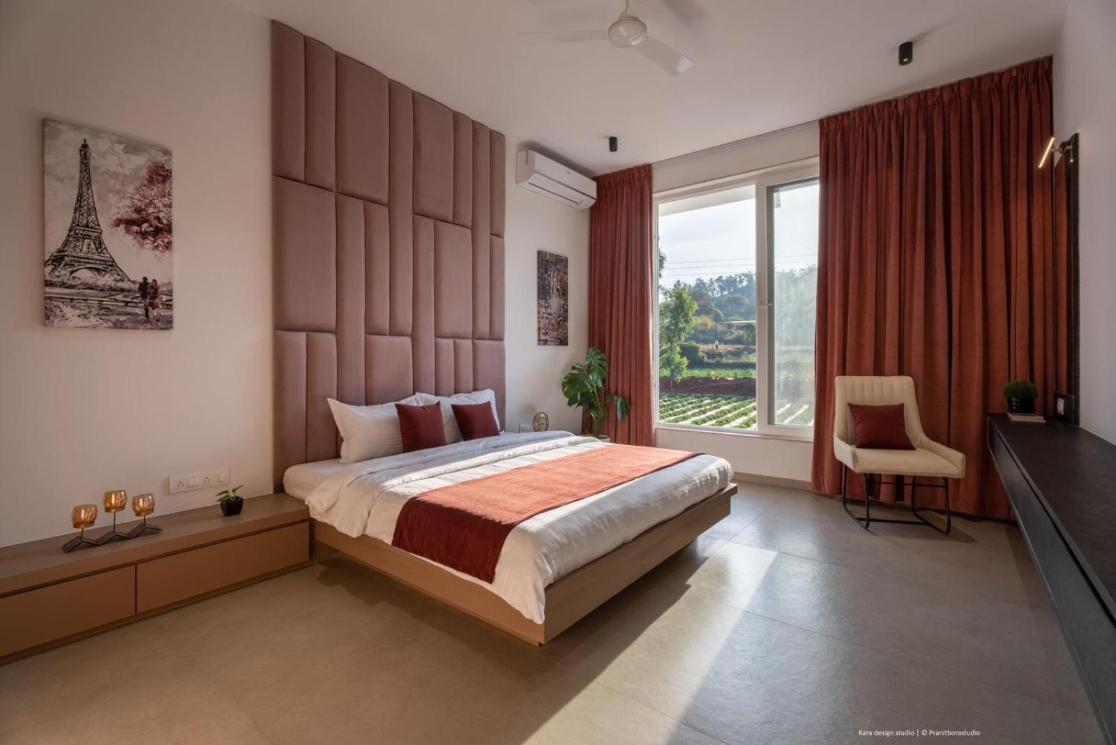 Redhomex Square villa
