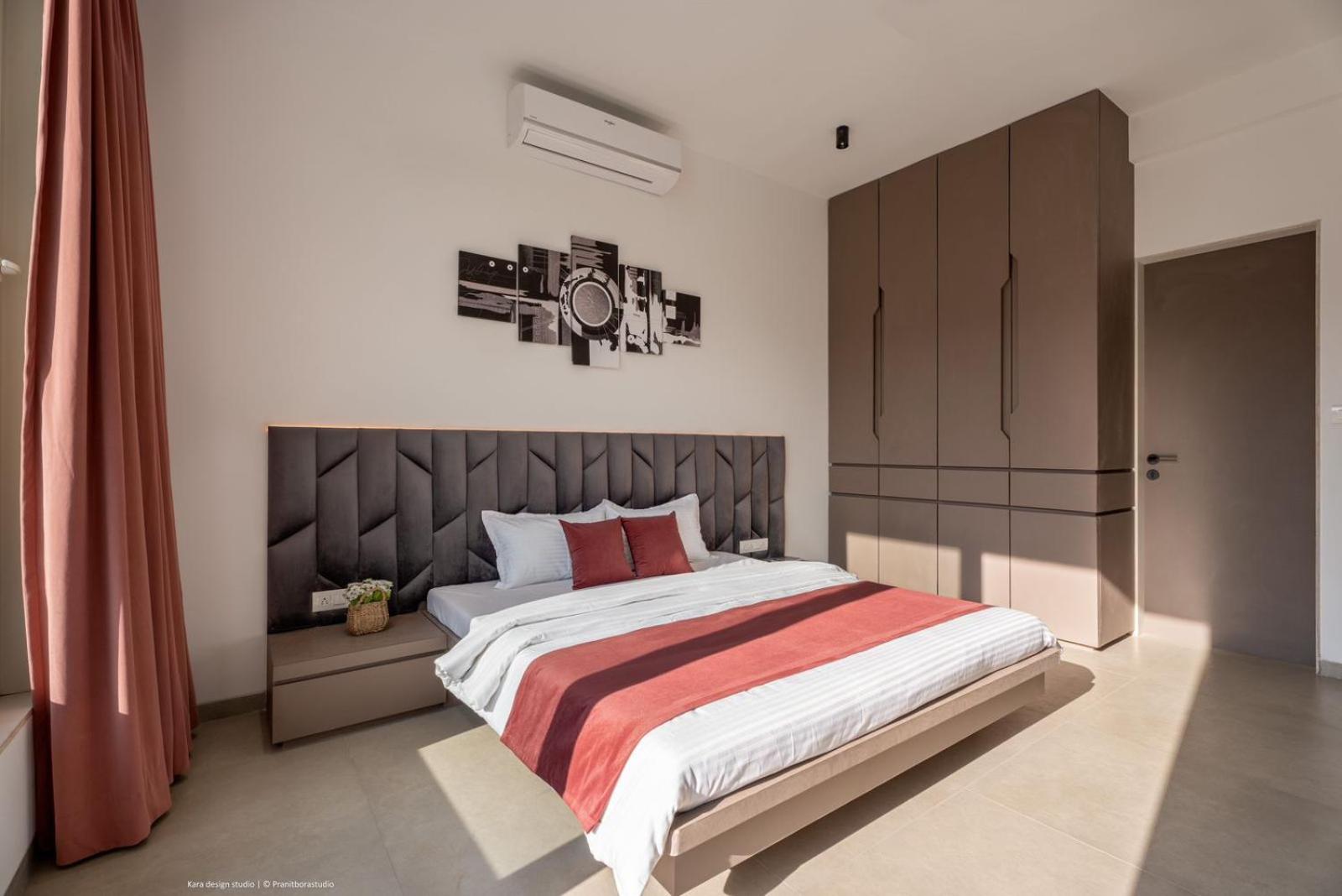 Redhomex Square villa
