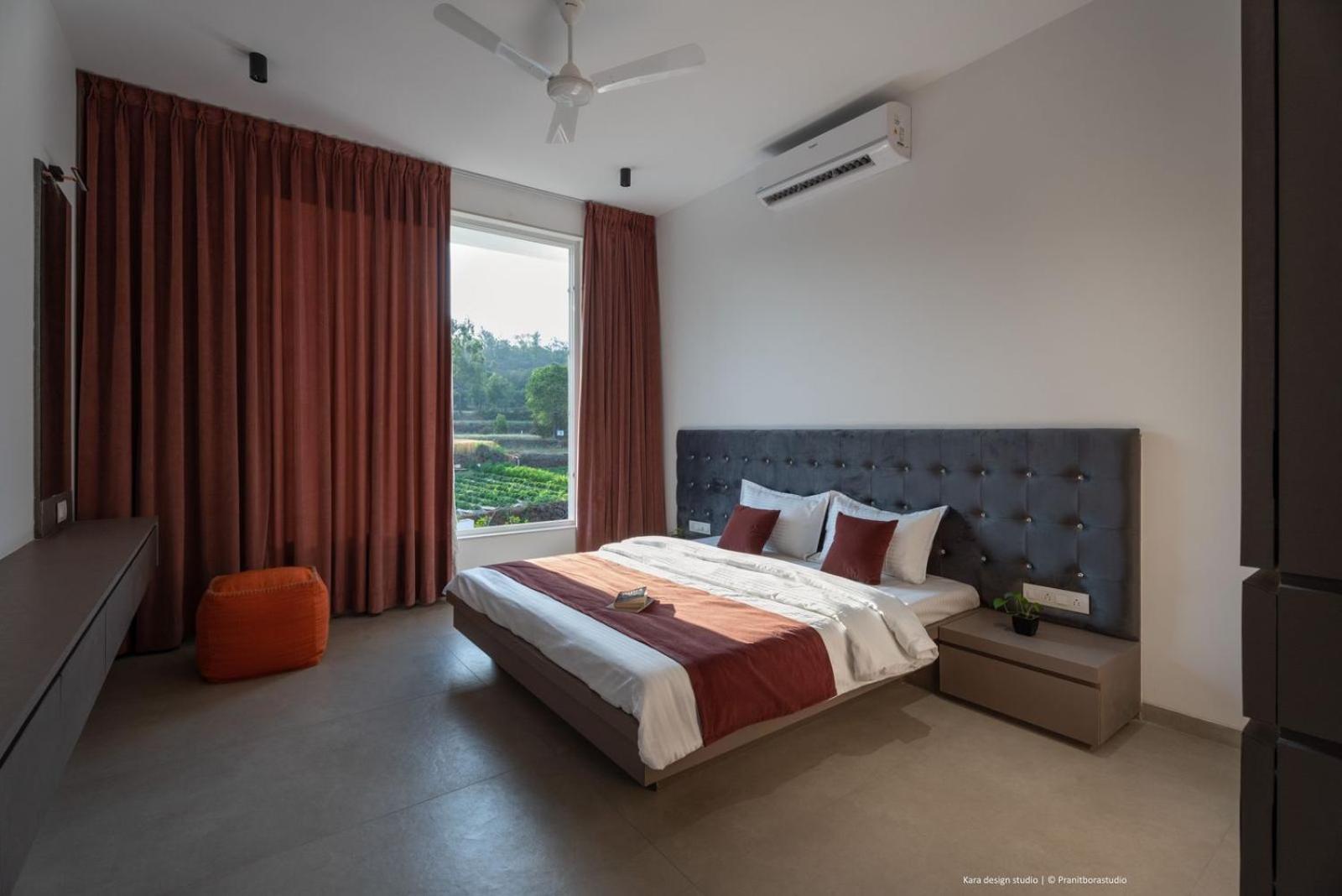 Redhomex Square villa