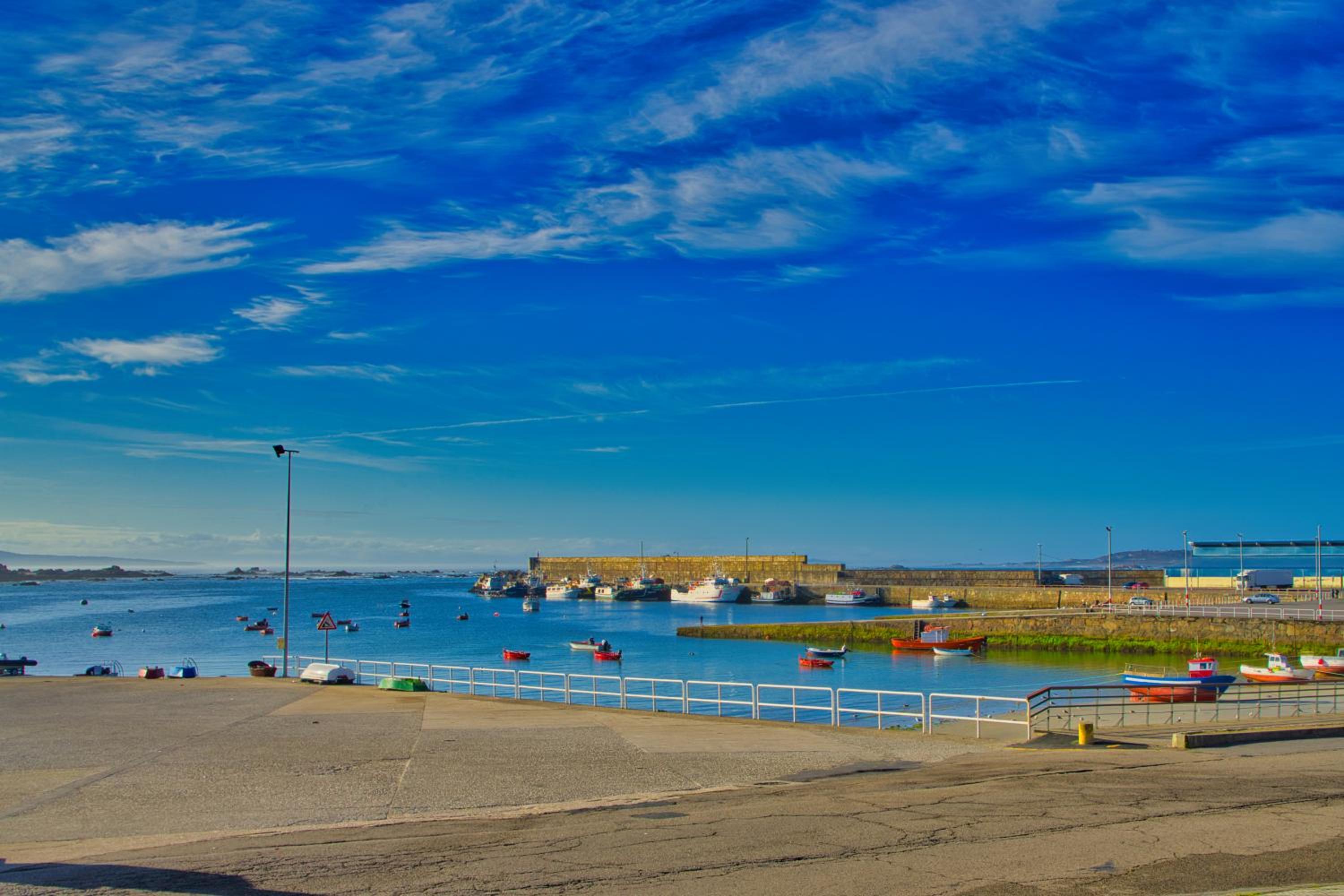Lujo y vistas panorámicas en primera línea de mar