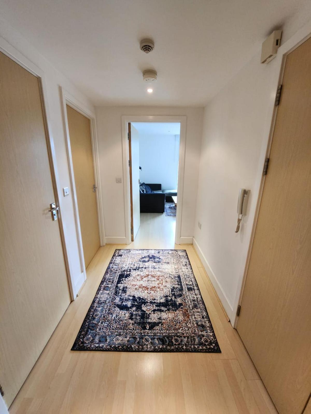 Flat Next to Battersea Power Station view 5