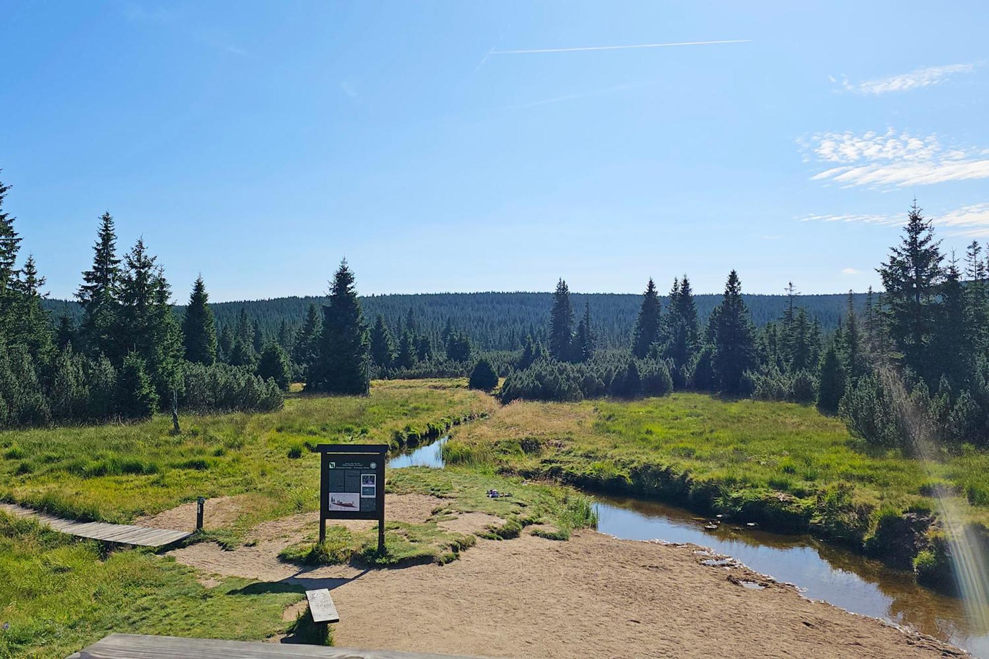 ENJOYHARRACHOV - Atraktivní slunný klimatizovaný apartmán 14 v centru se saunou, parkováním, Wifi-WLAN, SAT, herní konzolí, PC s win 10, Netflix zdarma a m