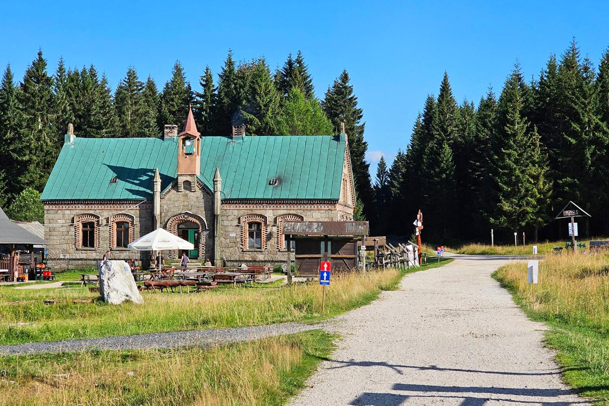 ENJOYHARRACHOV - Atraktivní slunný klimatizovaný apartmán 14 v centru se saunou, parkováním, Wifi-WLAN, SAT, herní konzolí, PC s win 10, Netflix zdarma a m