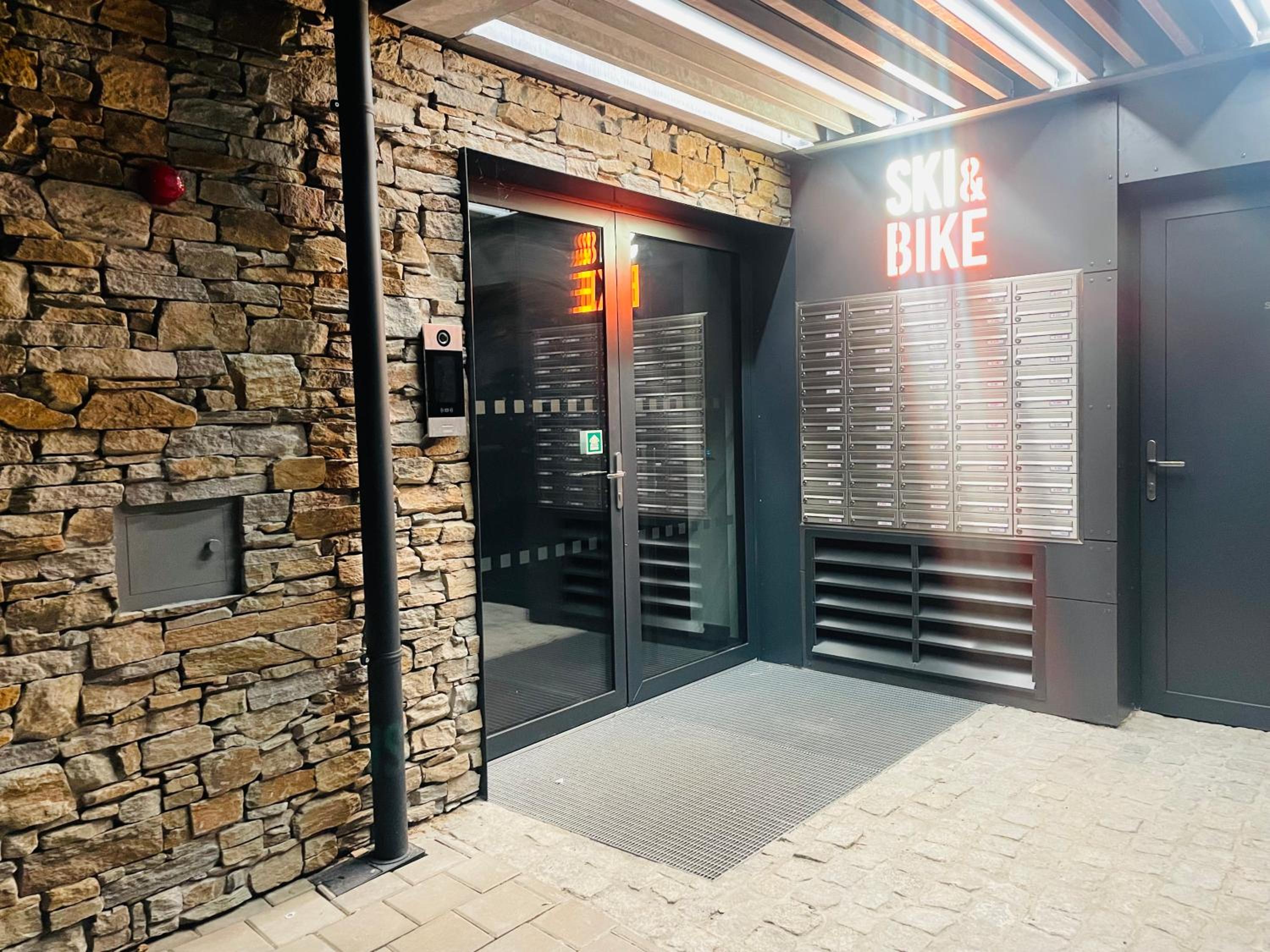 Family 2 bedroom Ski&Bike Apartment with Terrase