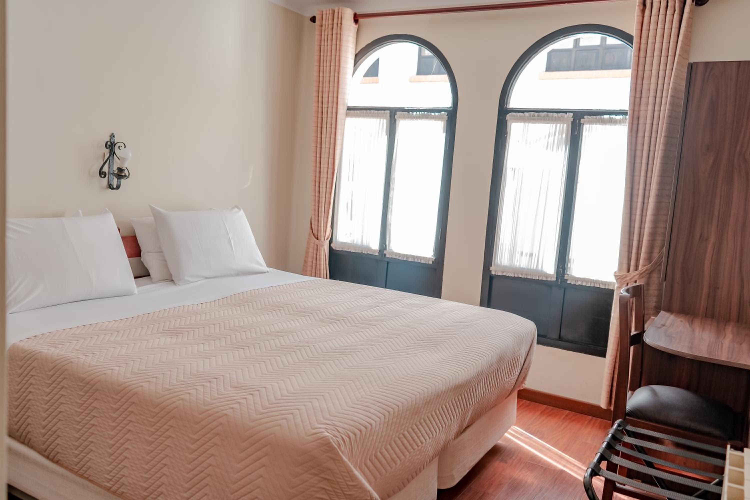 Colonial Hotel Boutique